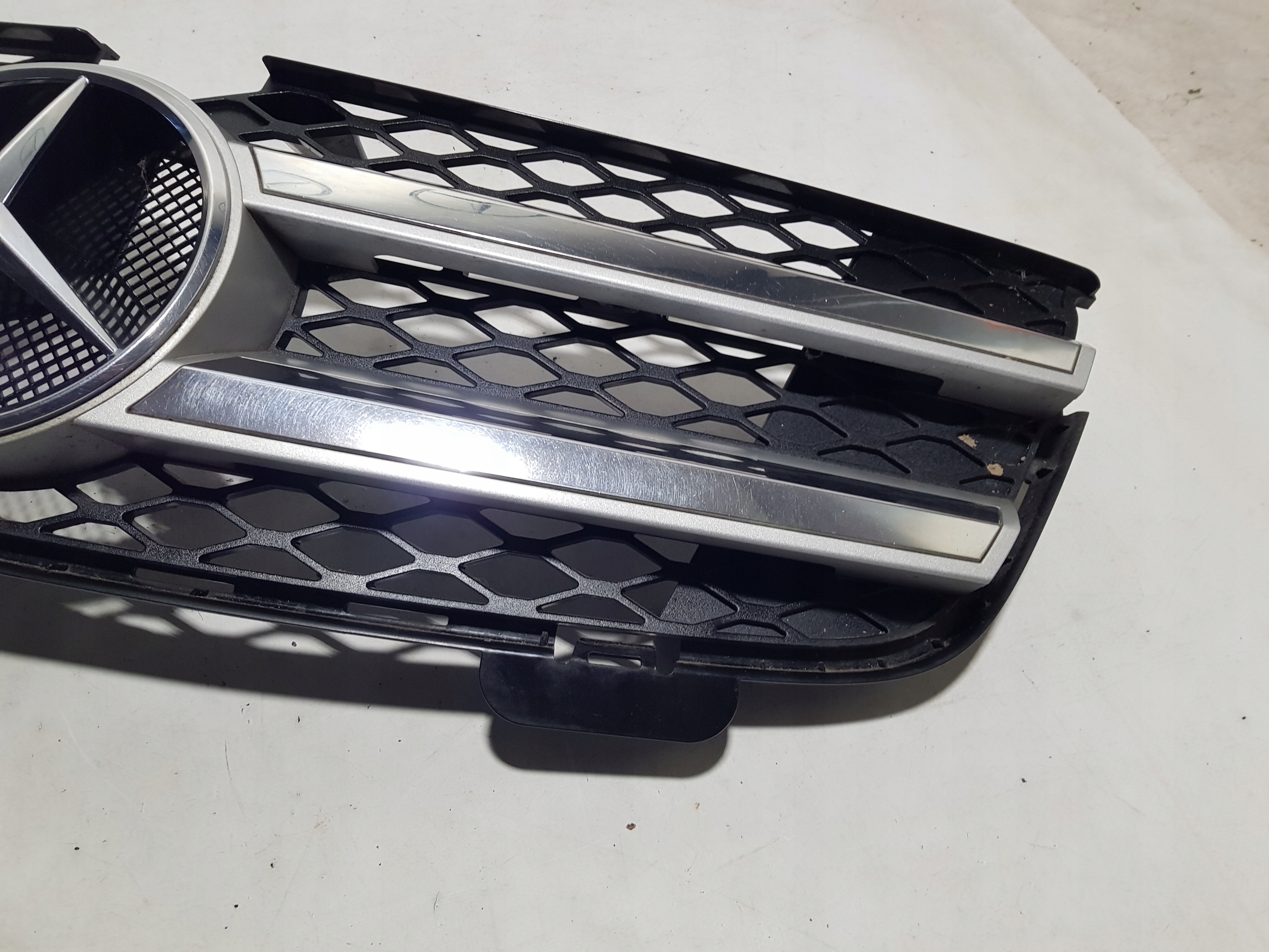 MERCEDES GL X164 решетка радиатора