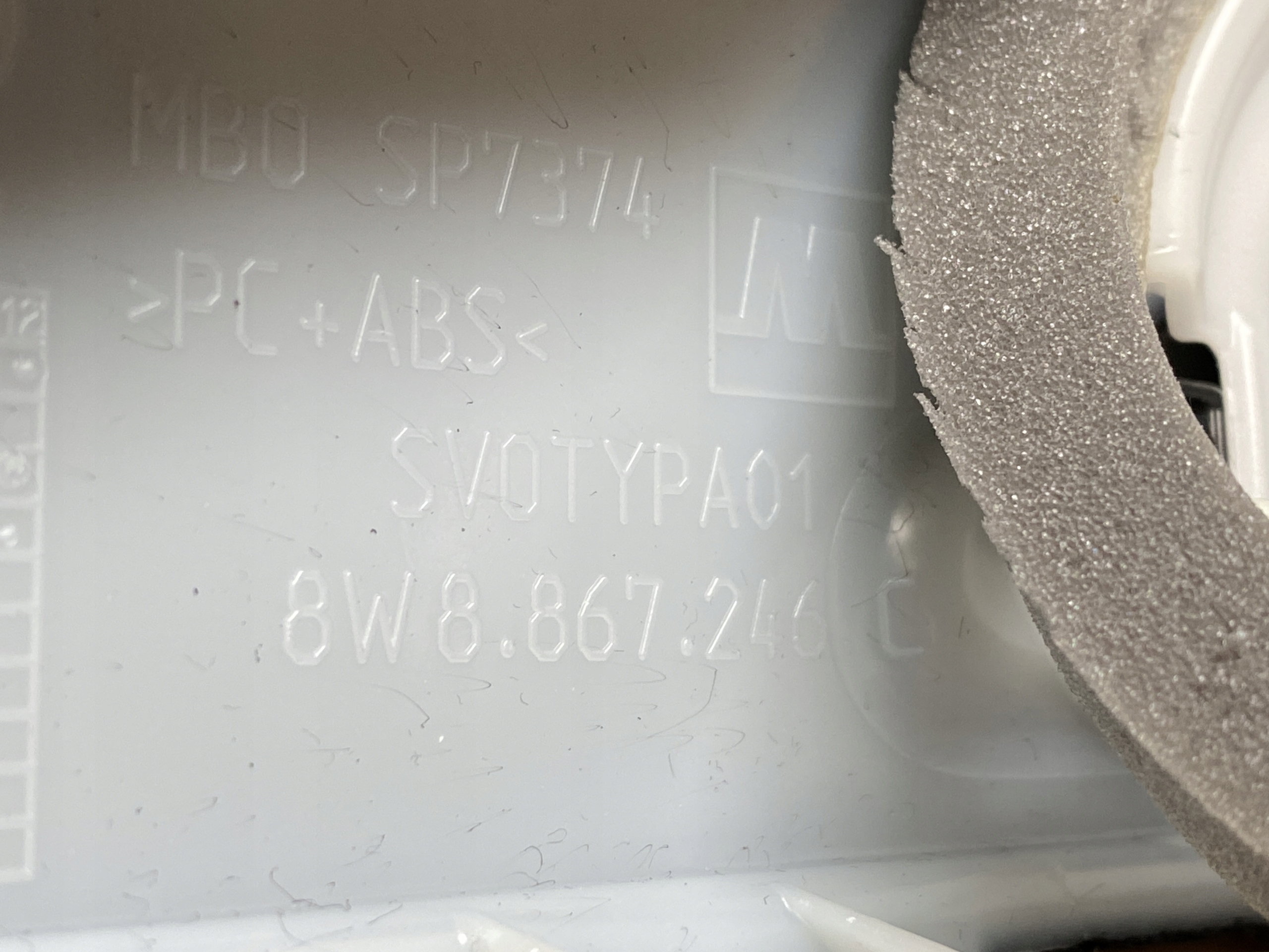 AUDI A5 8W SPORTBACK OSLONA SLUPKA PRAWA TYL 8W8867246C Numer katalogowy części 8W8867246C