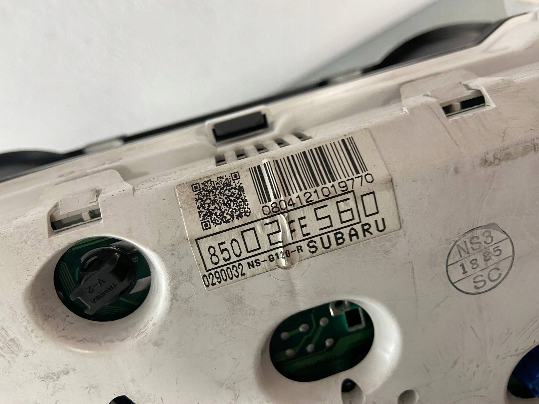 спидометр часы subaru IMPREZA II 85002FE560