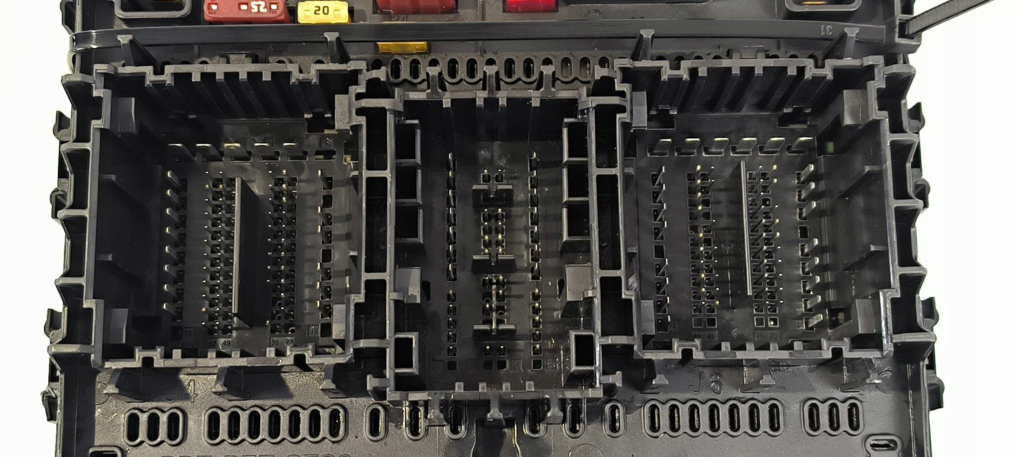 Module fusibles BCM LU5T-15604-BJAE FORD PUMA MK2