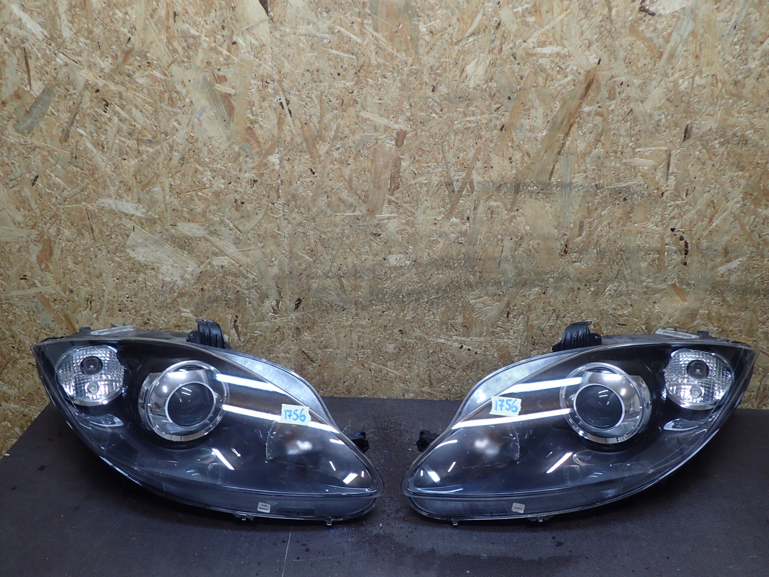 LAMPA LAMPY PRZÓD SEAT LEON II 2 XENON LIFT 08-