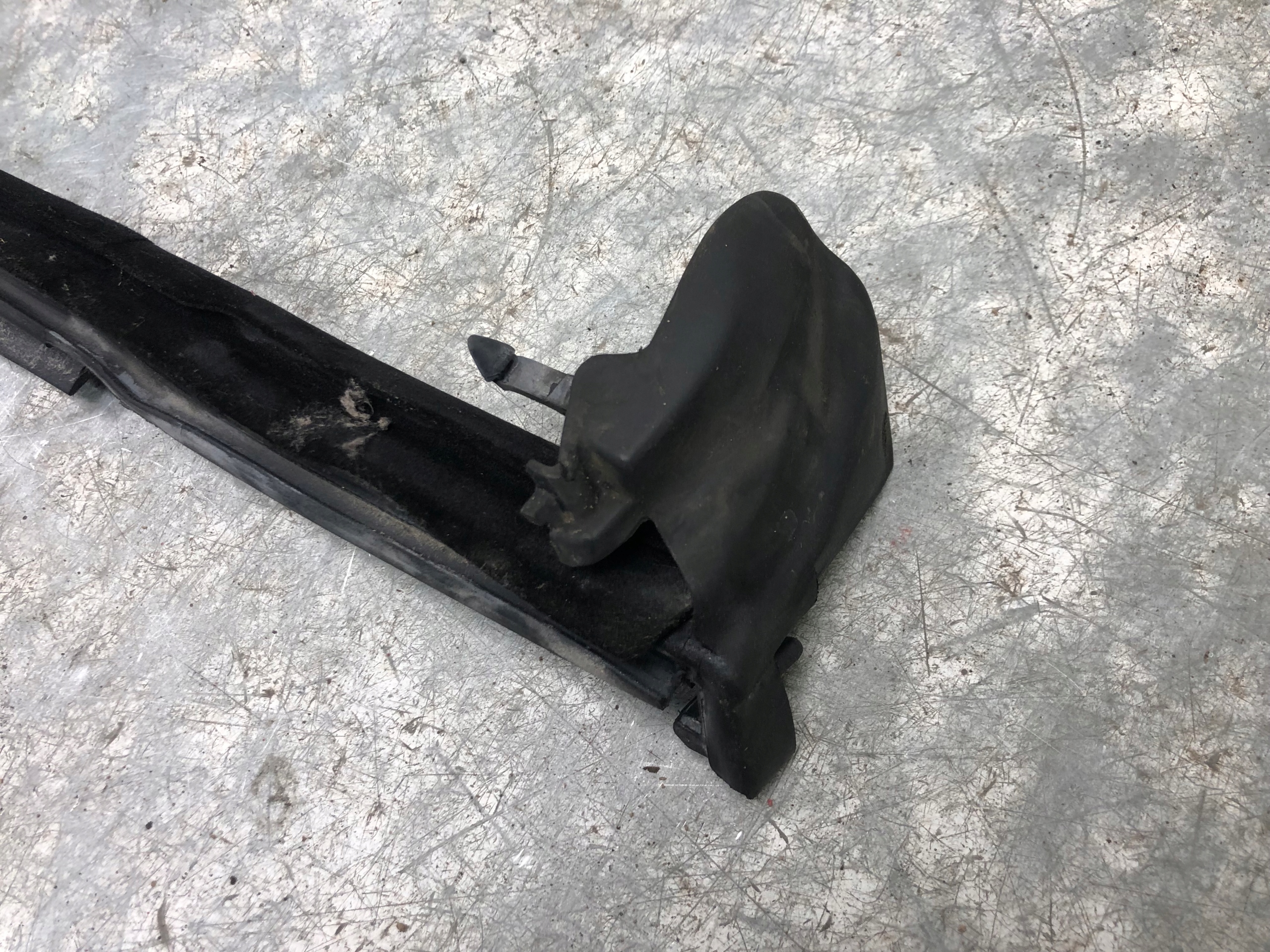 gasket windows left rear part AUDI A4 B6 CABRIO 8H0839479B