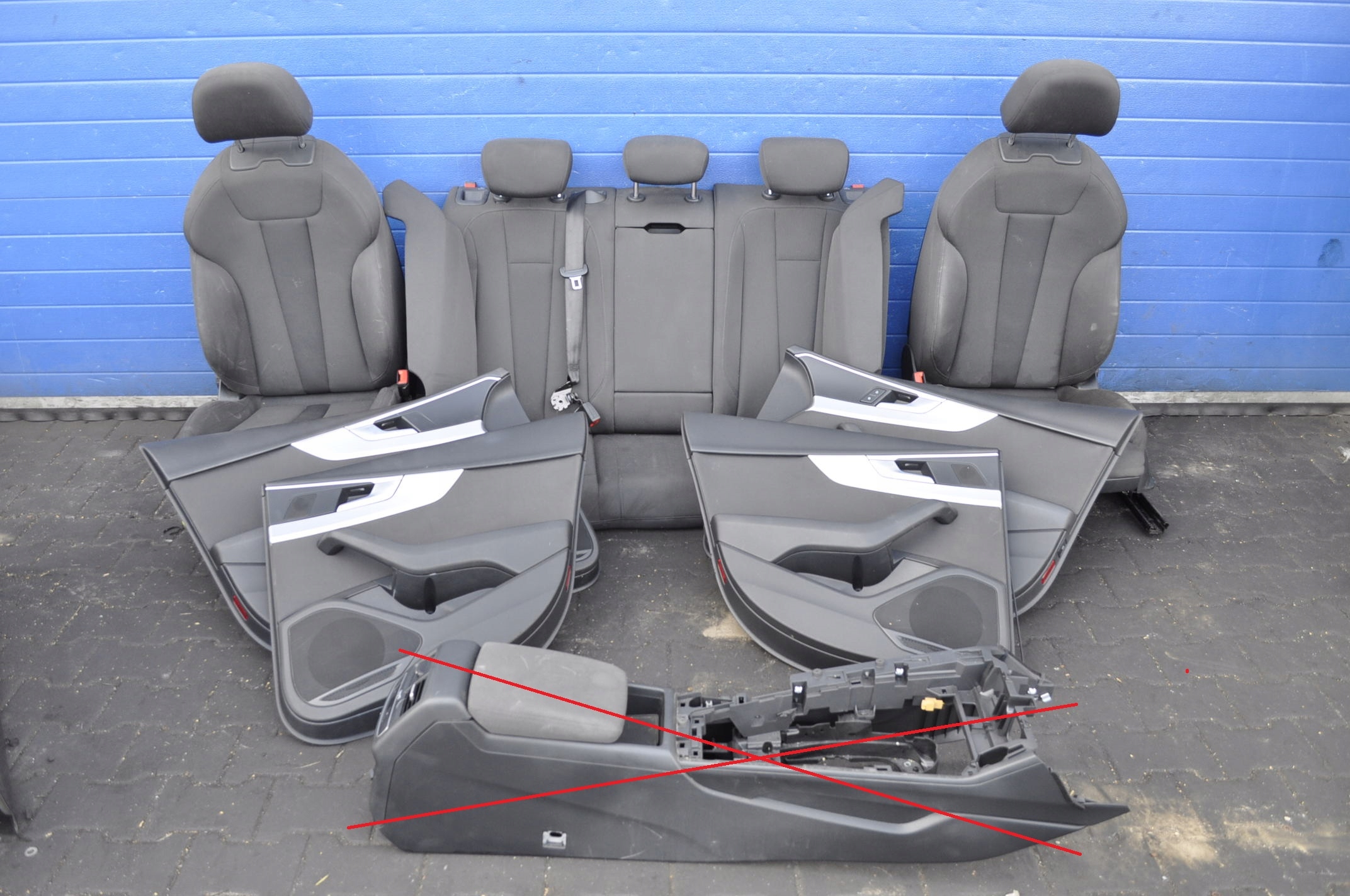 AUDI A4 B9 РАЗДАТКА ІНТЕР'ЄРІВ СИДІННЯ СИДІННЯ