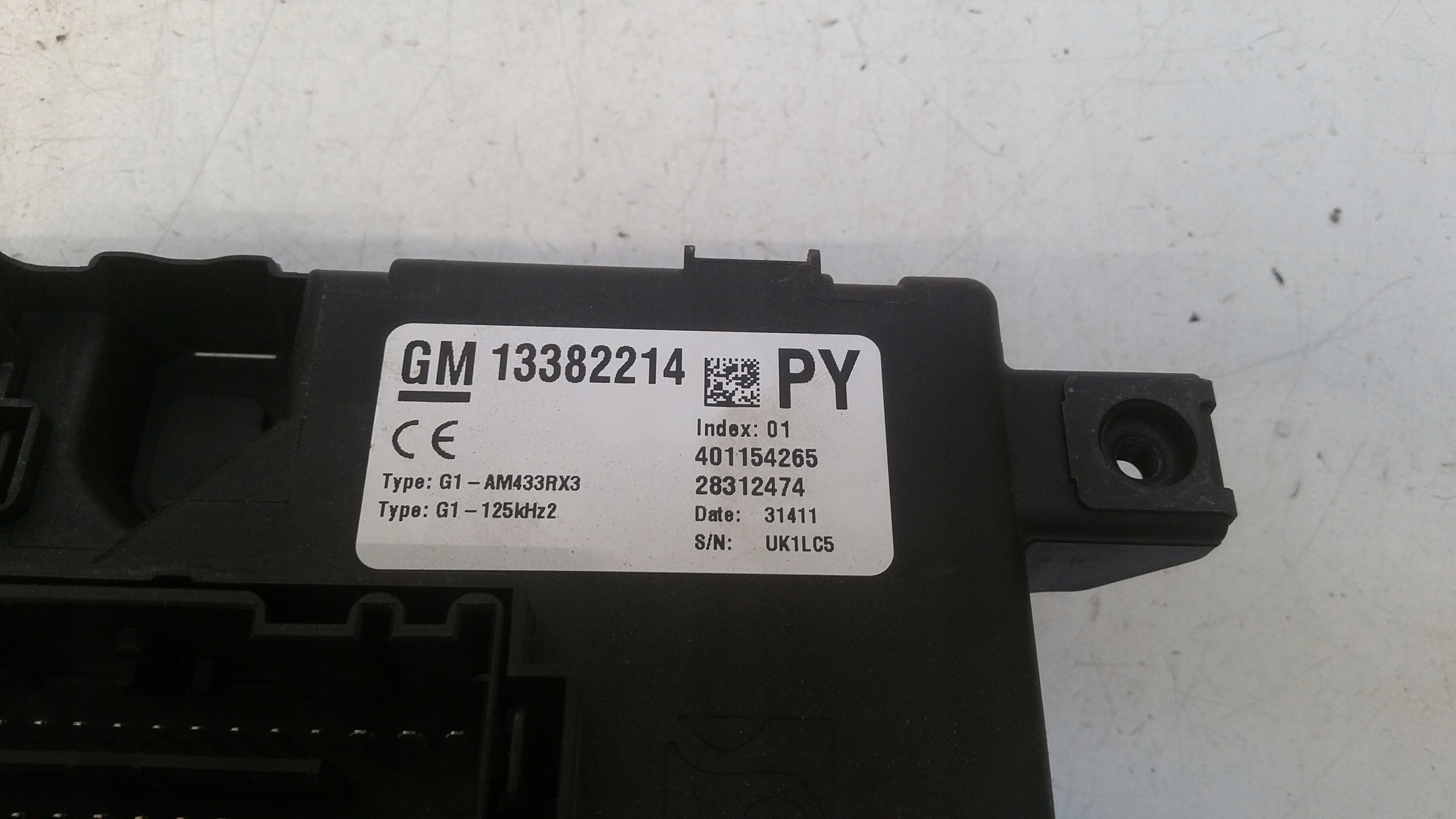 compartment BSI 13382214 Opel Corsa D