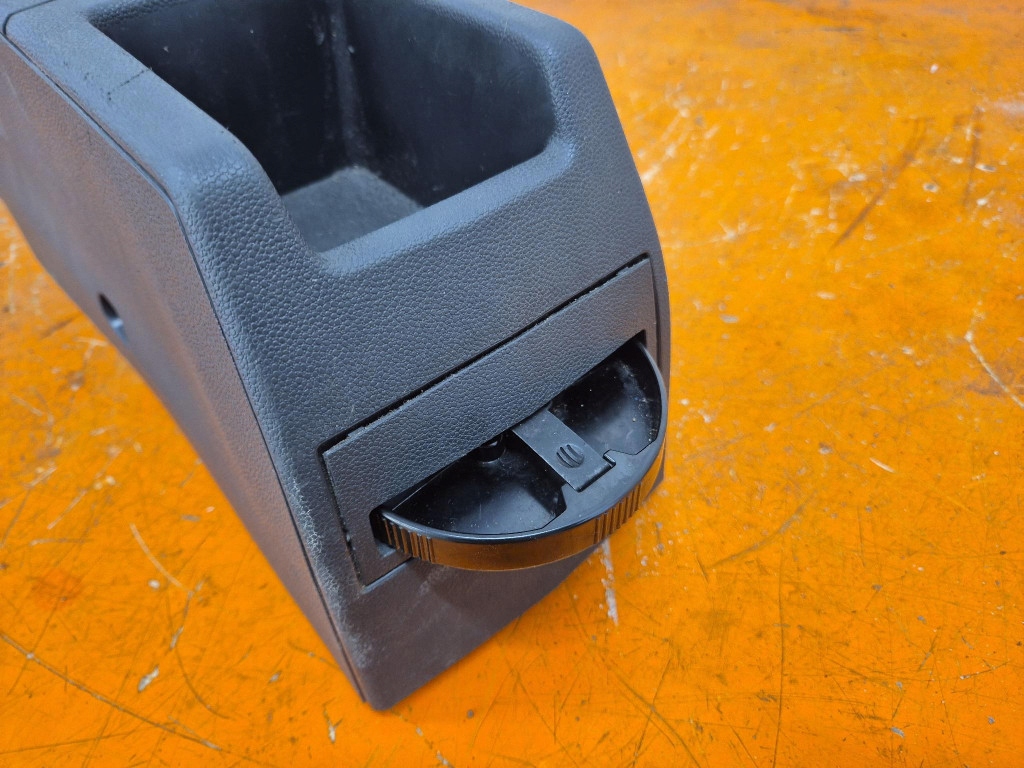 opel Astra H универсал 04-07 тунель середина 31985437