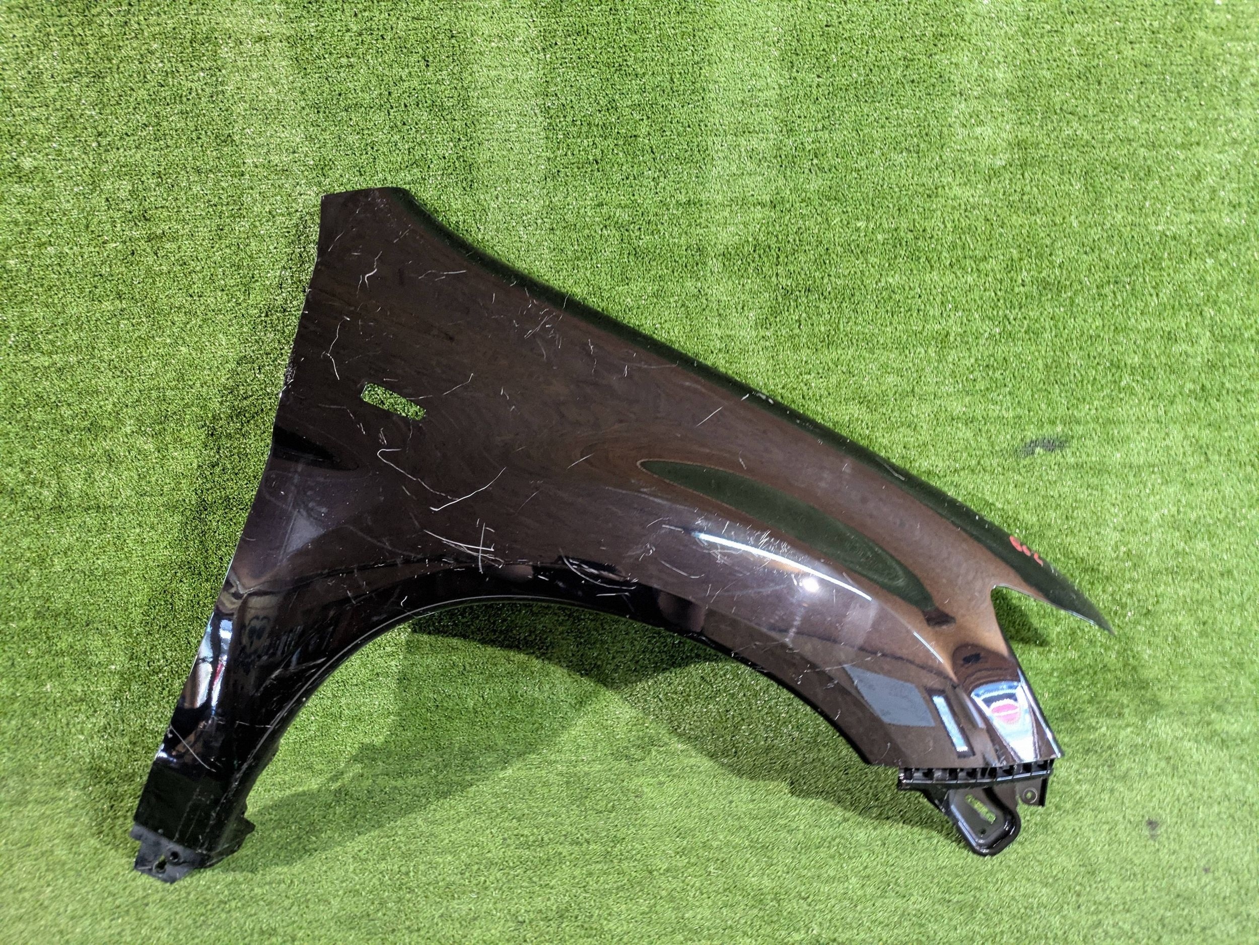 fender front right front MITSUBISHI ASX 10- NR.B662