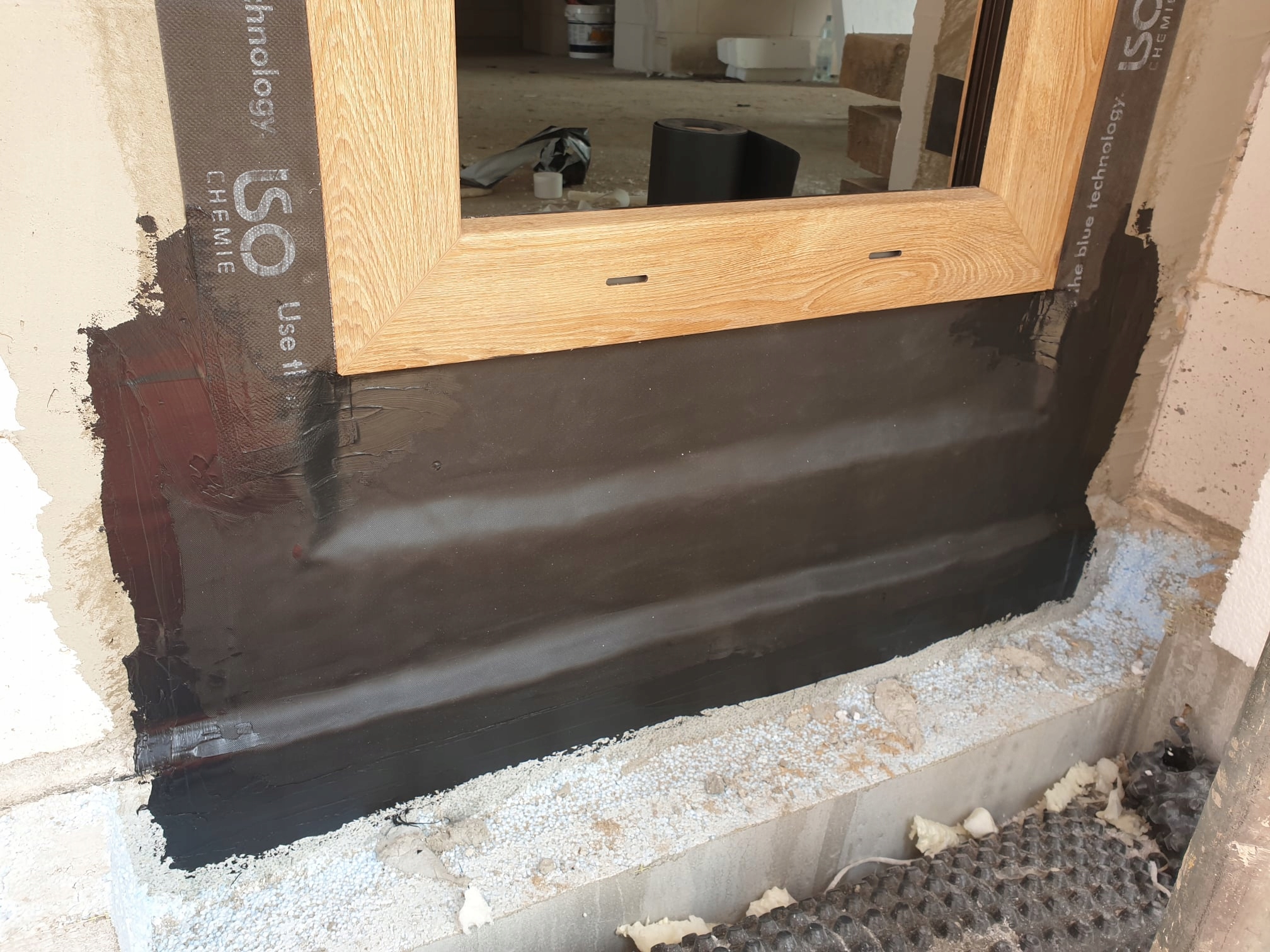 Klej EPDM 600ml. DACH FOLIA FARTUCH MAMBENA EPDM Przeznaczenie uniwersalny