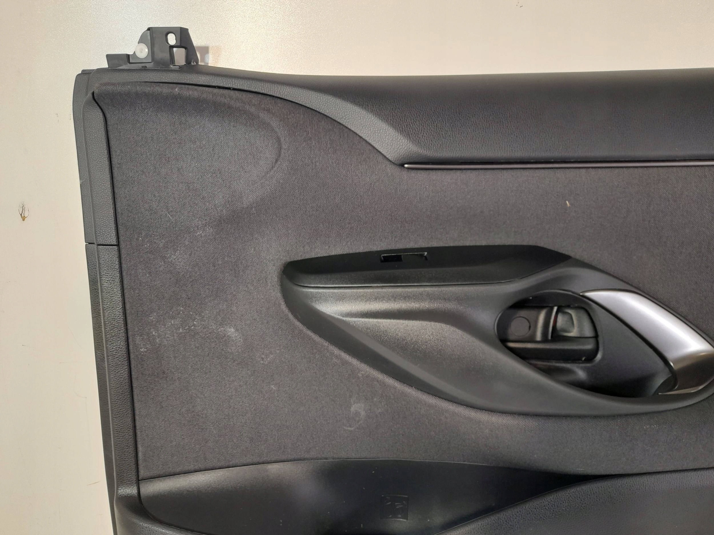 Toyota Yaris Cross side door front right 676100DP21C2 (ET219)