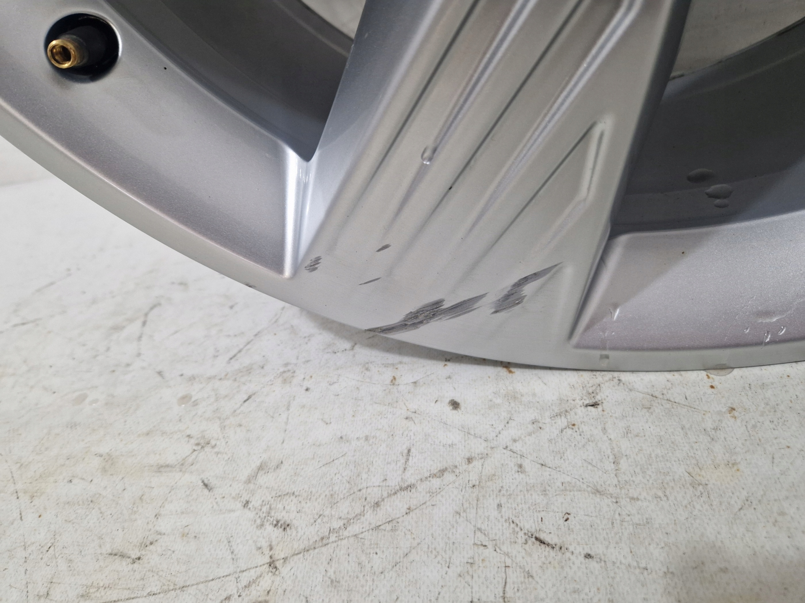 * disk hliníkový Audi OE Q4 E-TRON 8.0" x 19" 5x112 ET 45