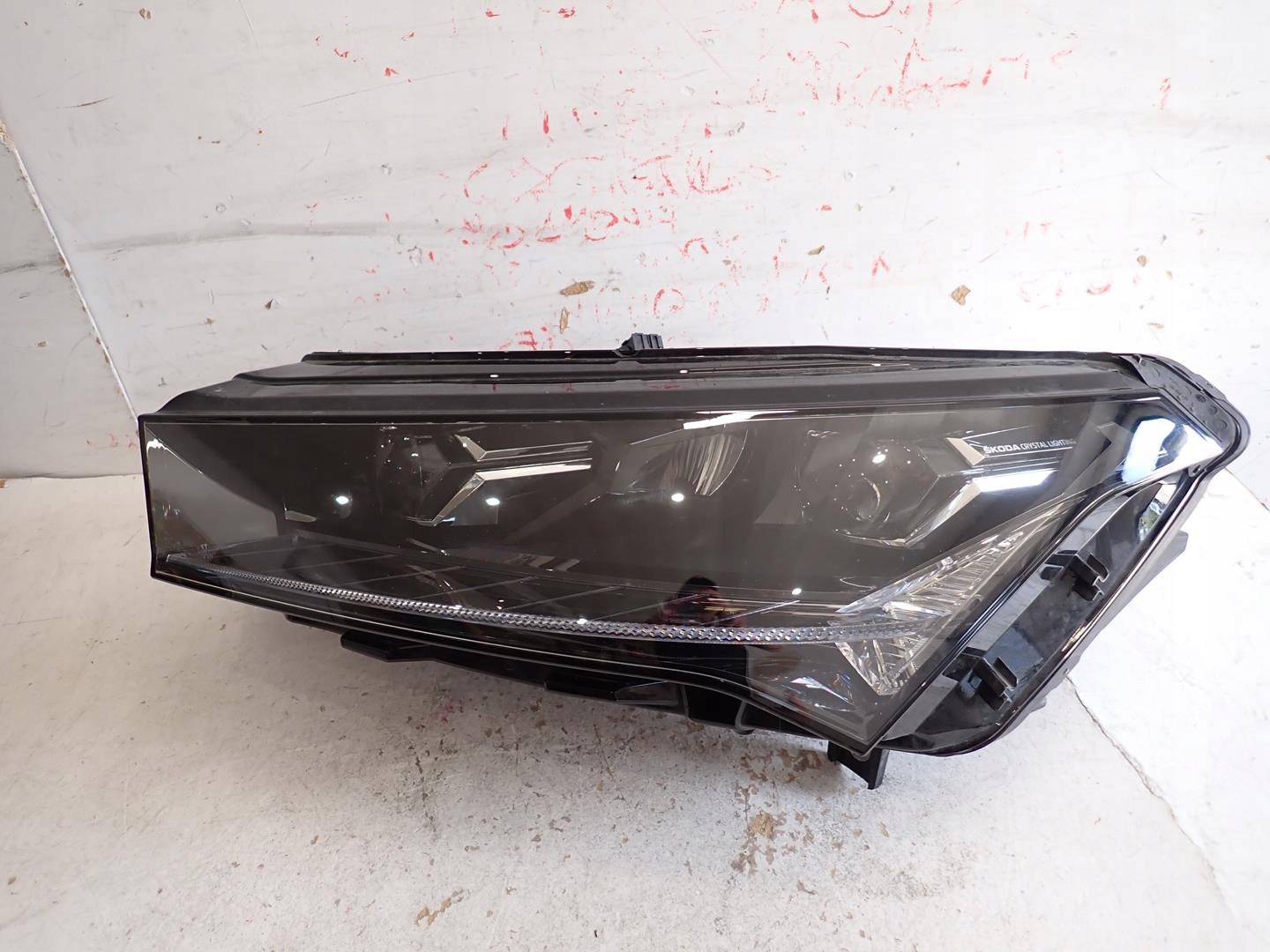 light front front left SKODA ENYAQ 2021- FULL LED 5LB941015A