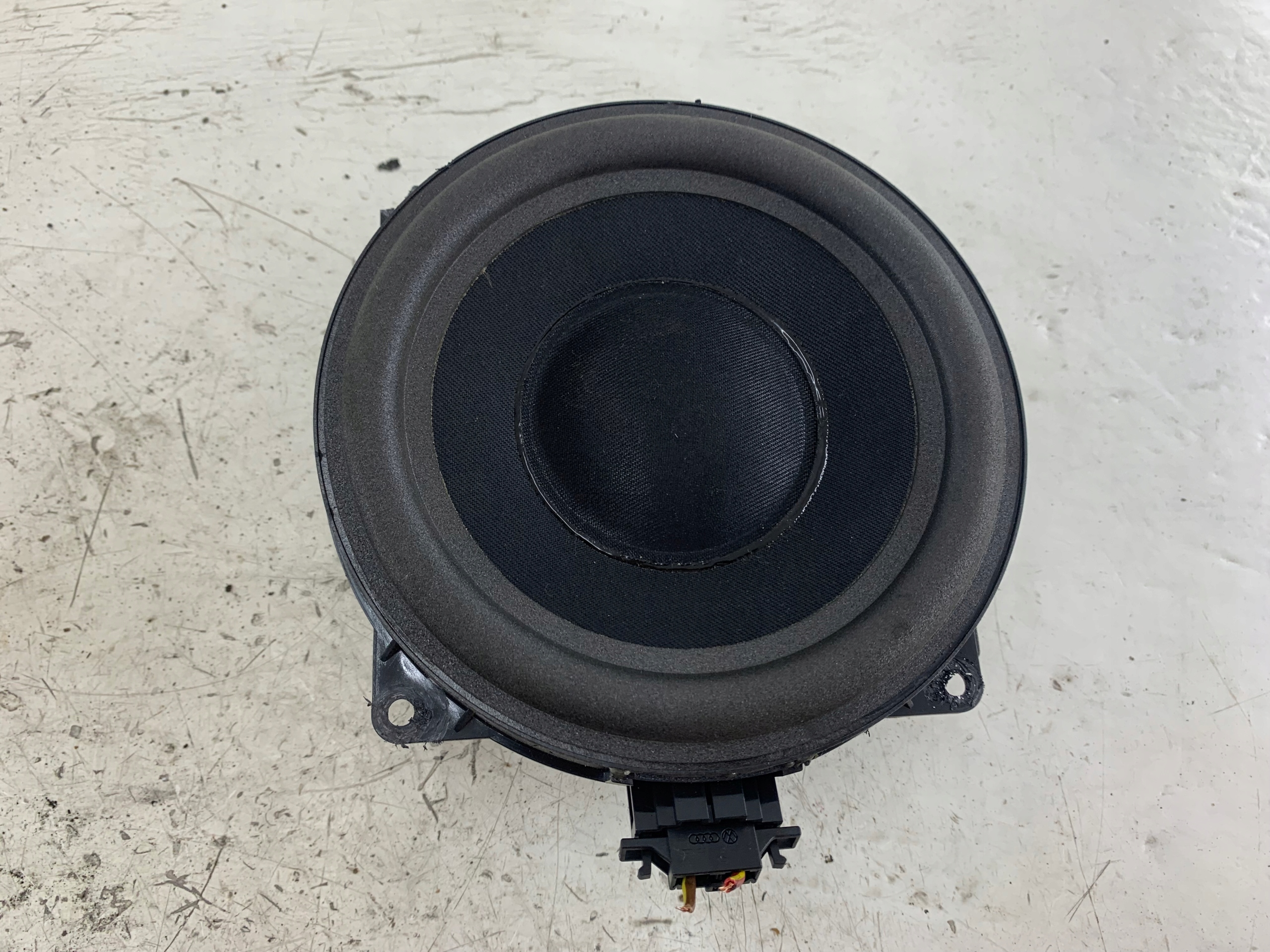 VW PHAETON and speaker door 3D0035454