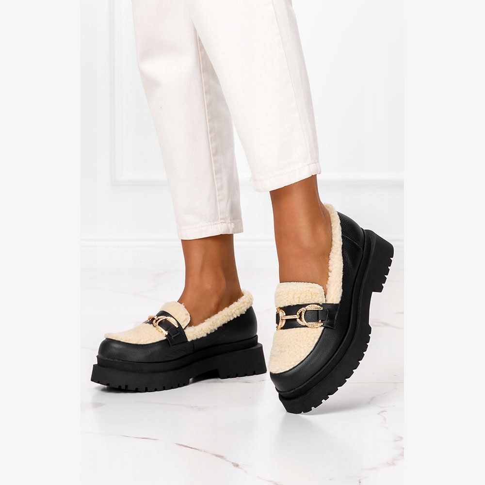 MOKASYNY PÓŁBUTY Z KOŻUSZKIEM POLSKA SKÓRA NEW 36 Marka Casu