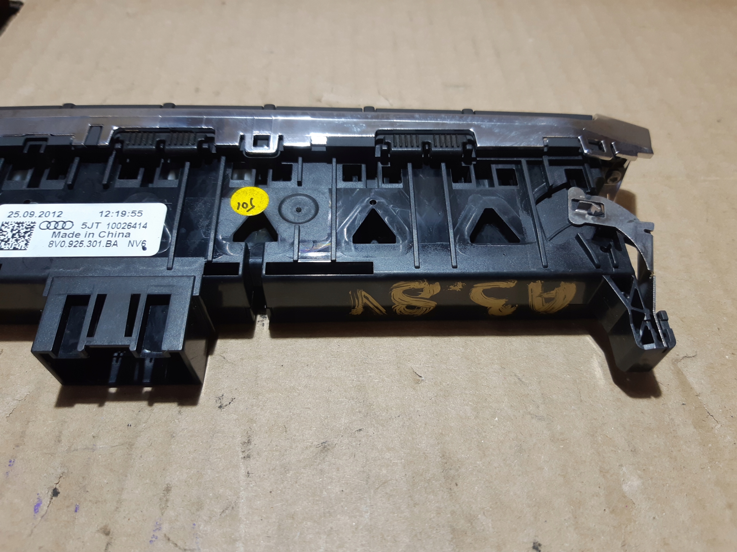 AUDI A3 8V Bedienteil PRZYCISKI 8V0925301BA