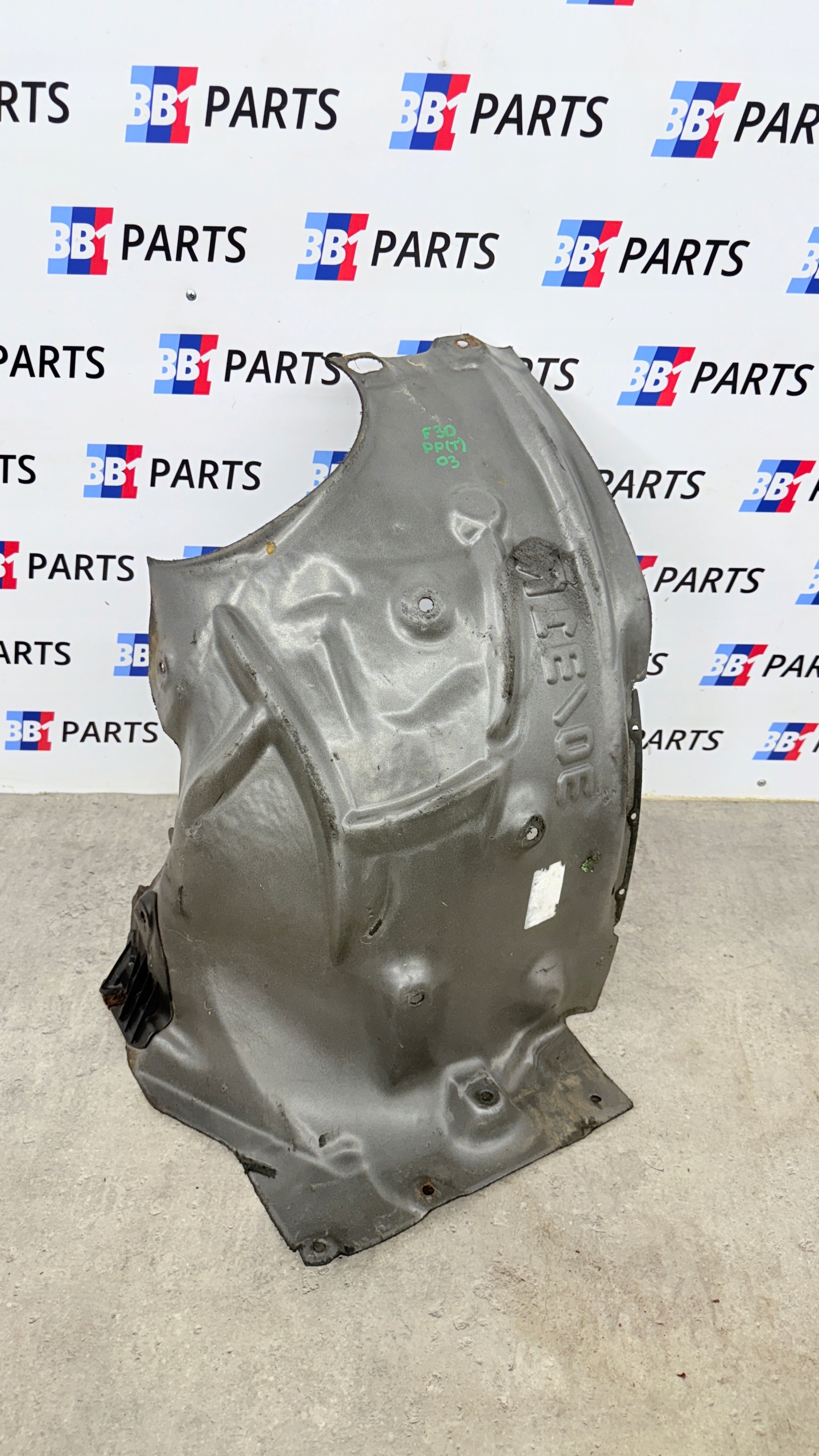 BMW F30 mudguard right front rear part nice 7260700
