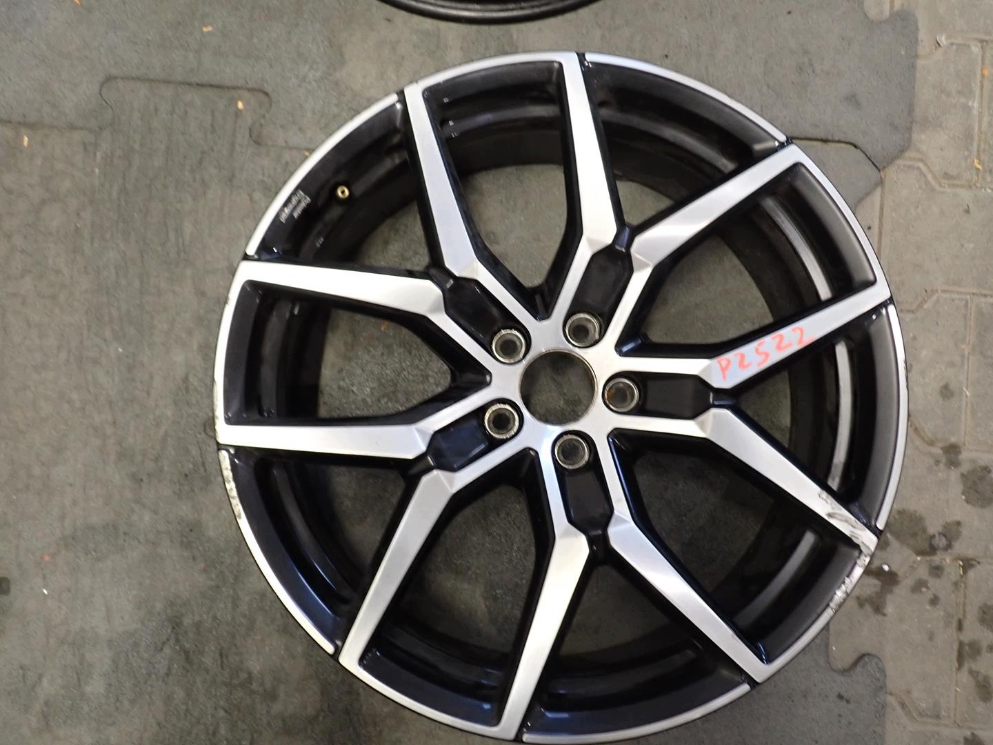 cerchio ruota cerchio VOLVO 5x108 ET45,5 8J 20" 32243495