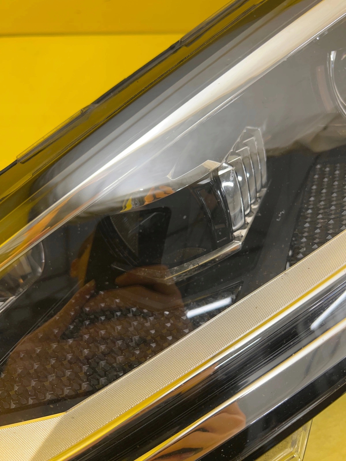 VW Sportsvan Lift light left LED 517941081