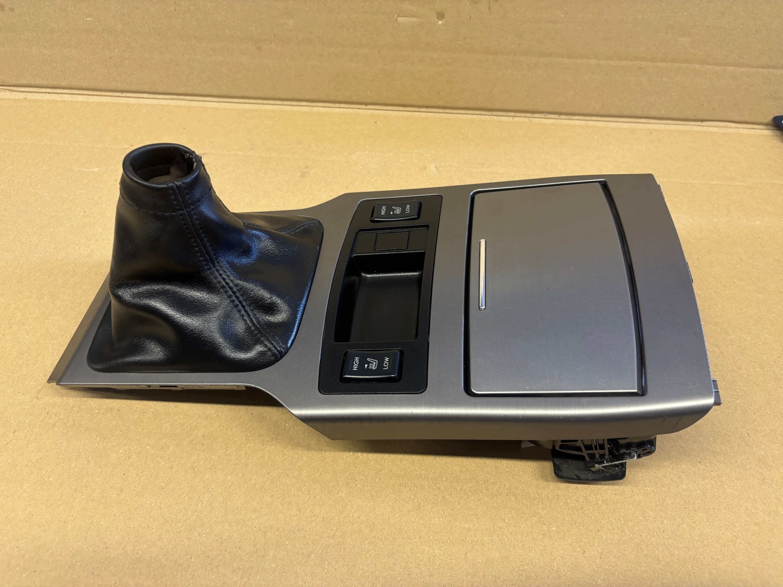 SUBARU LEGACY V maniglia per KUBKI comandi ghetta PANEL