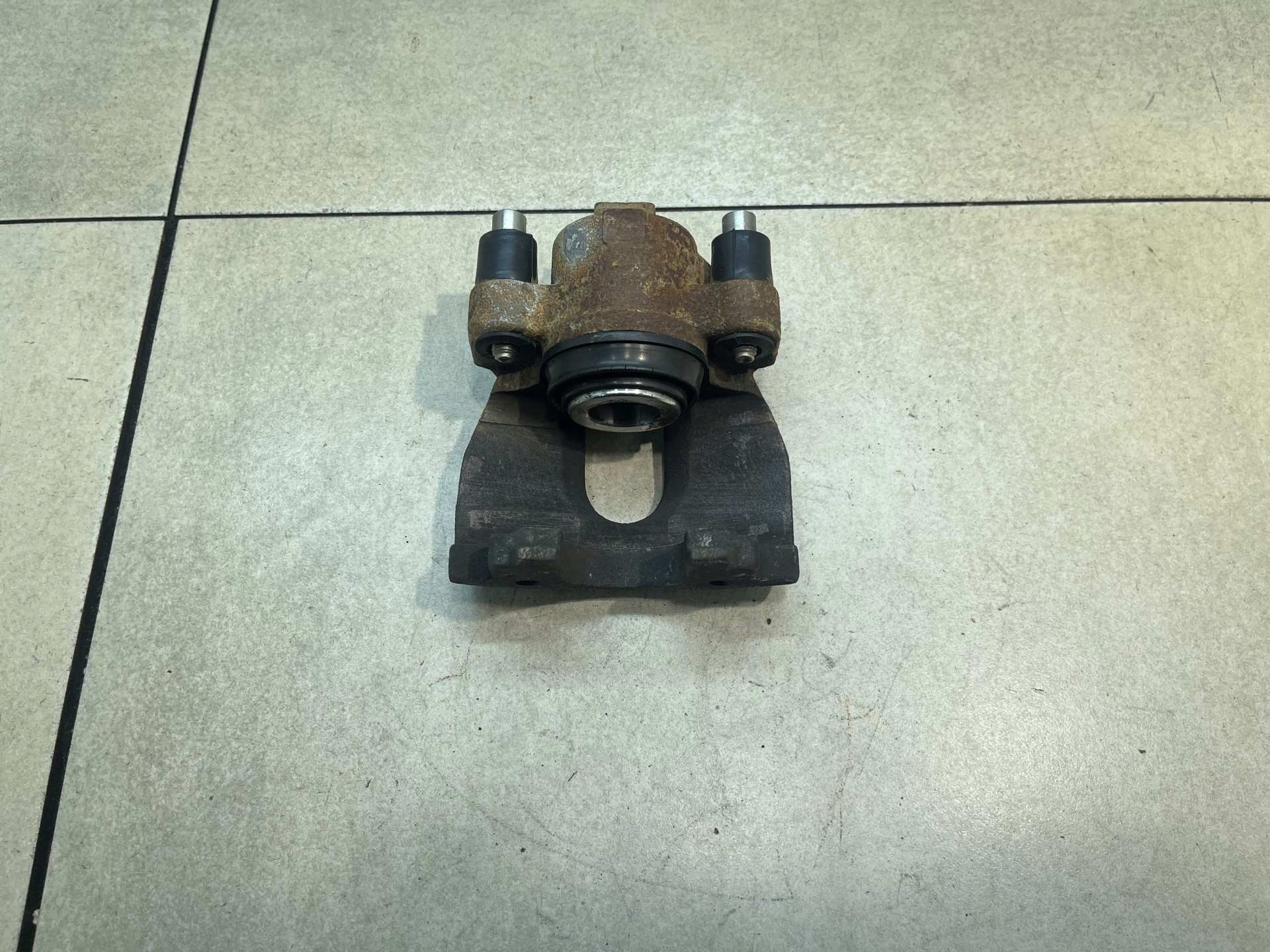 caliper left rear part VOLVO S60 2.4B