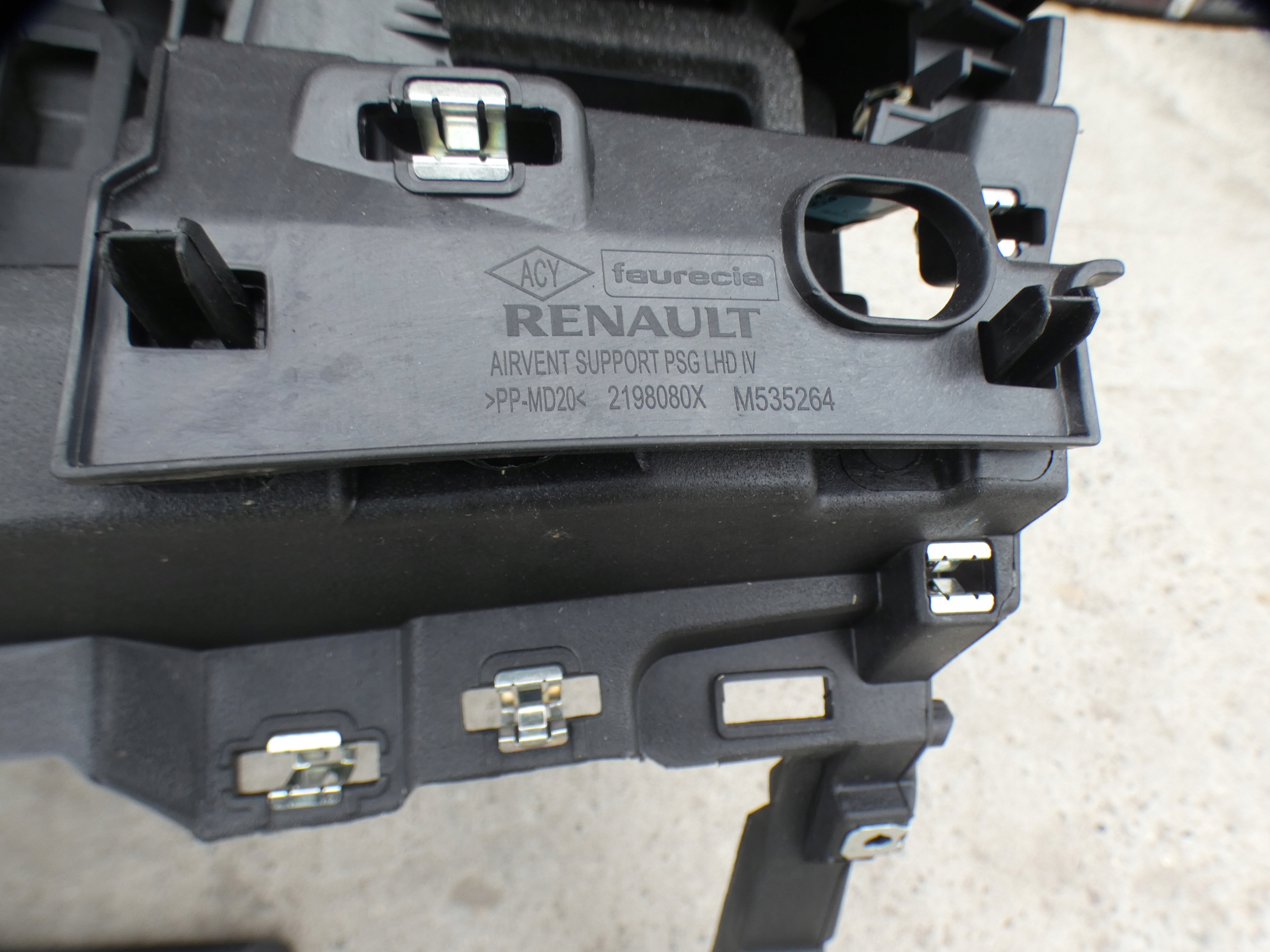 dashboard instrument panel console cockpit RENAULT CLIO V passenger airbag original