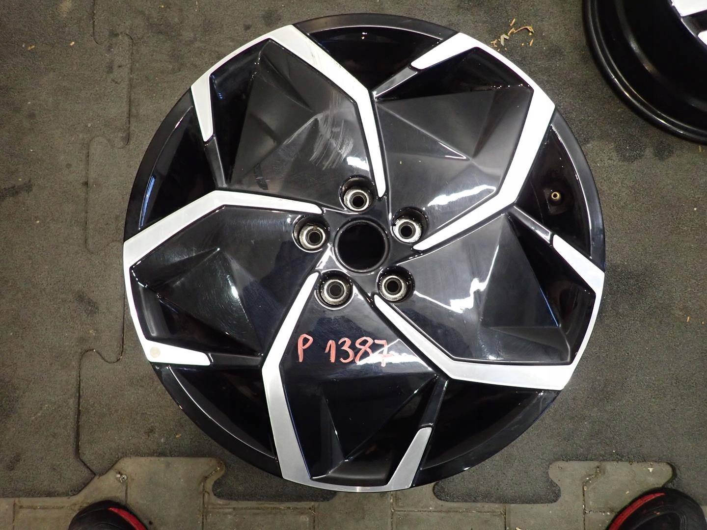disk disk HYUNDAI 5x114,3 ET49,5 7,5J 19" 52910-GI110