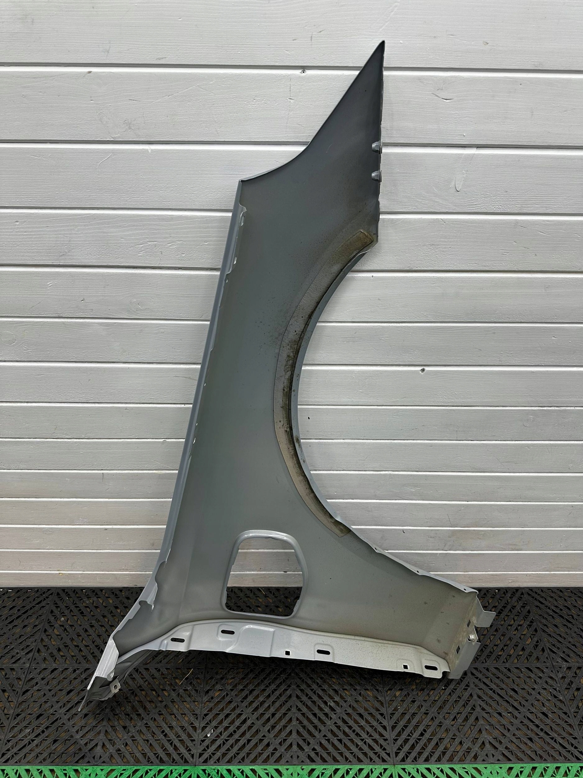 fender front side left BMW 5 G60 G61 HYBRYDA