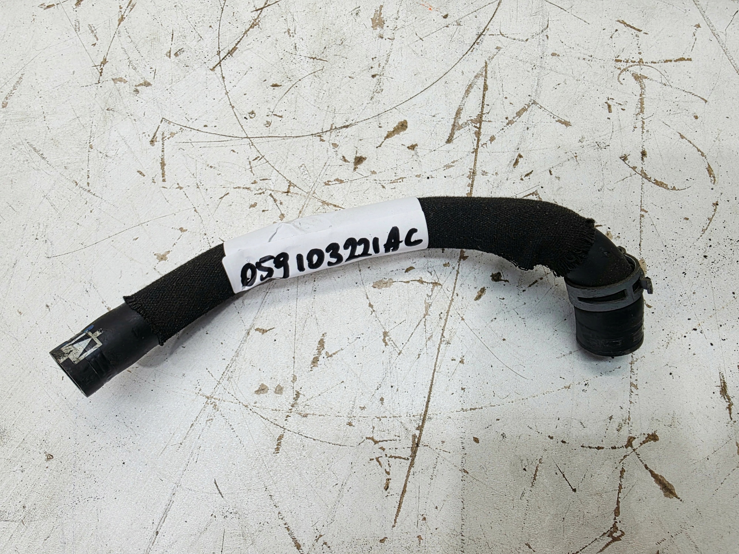 pipe wiring ODPOWIETRZAJACY hose ODMY AUDI A4 B8 A5 Q5 3.0 TDI 059103221AC