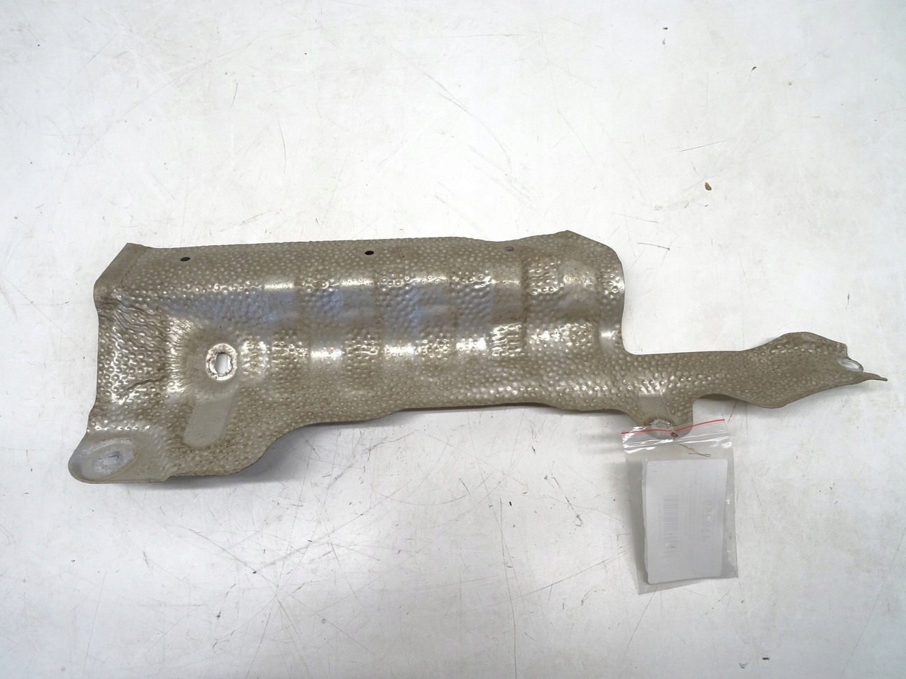 ТЕПЛОЗАХИСНИЙ ЕКРАН LEXUS RC 3.5 B 14-22