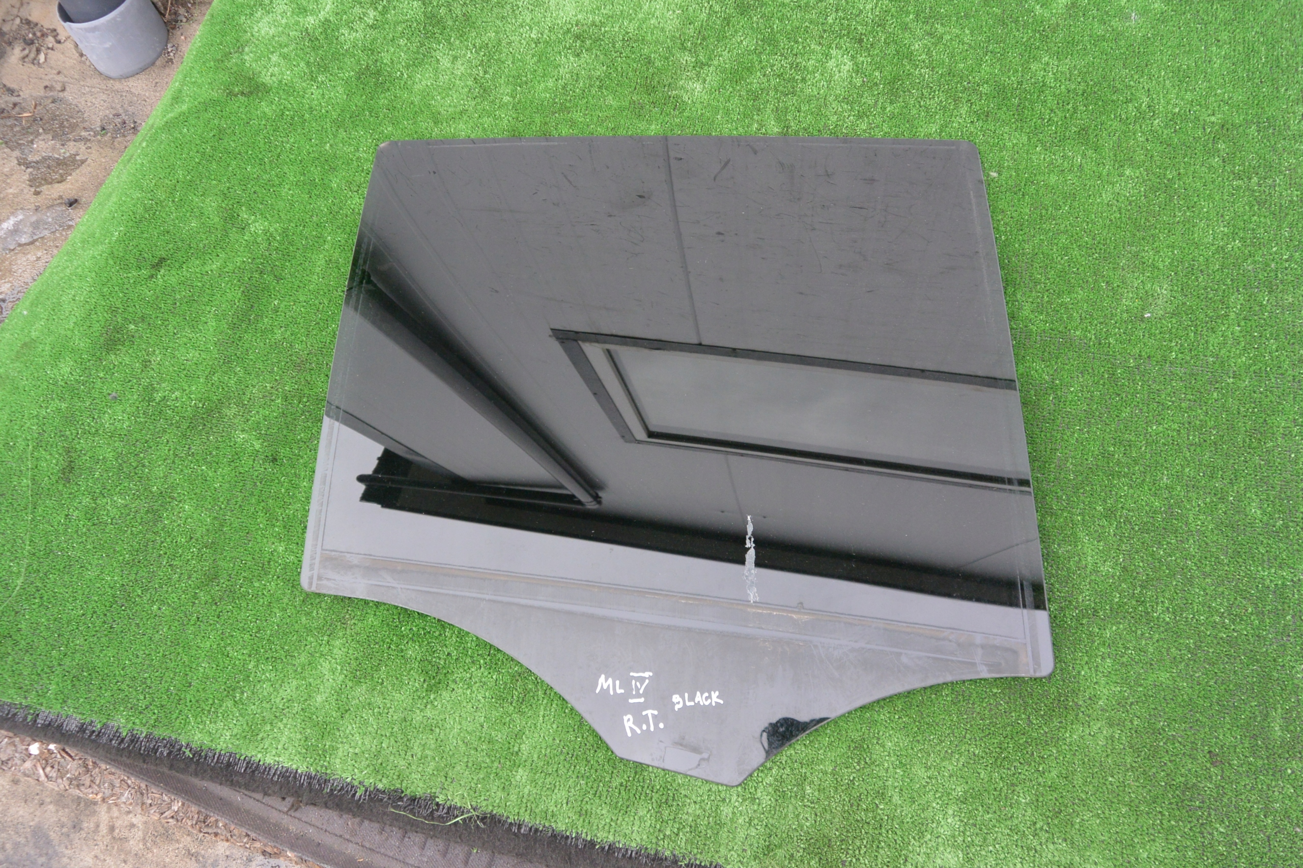 window side door right rear part MERCEDES ML W164 05R