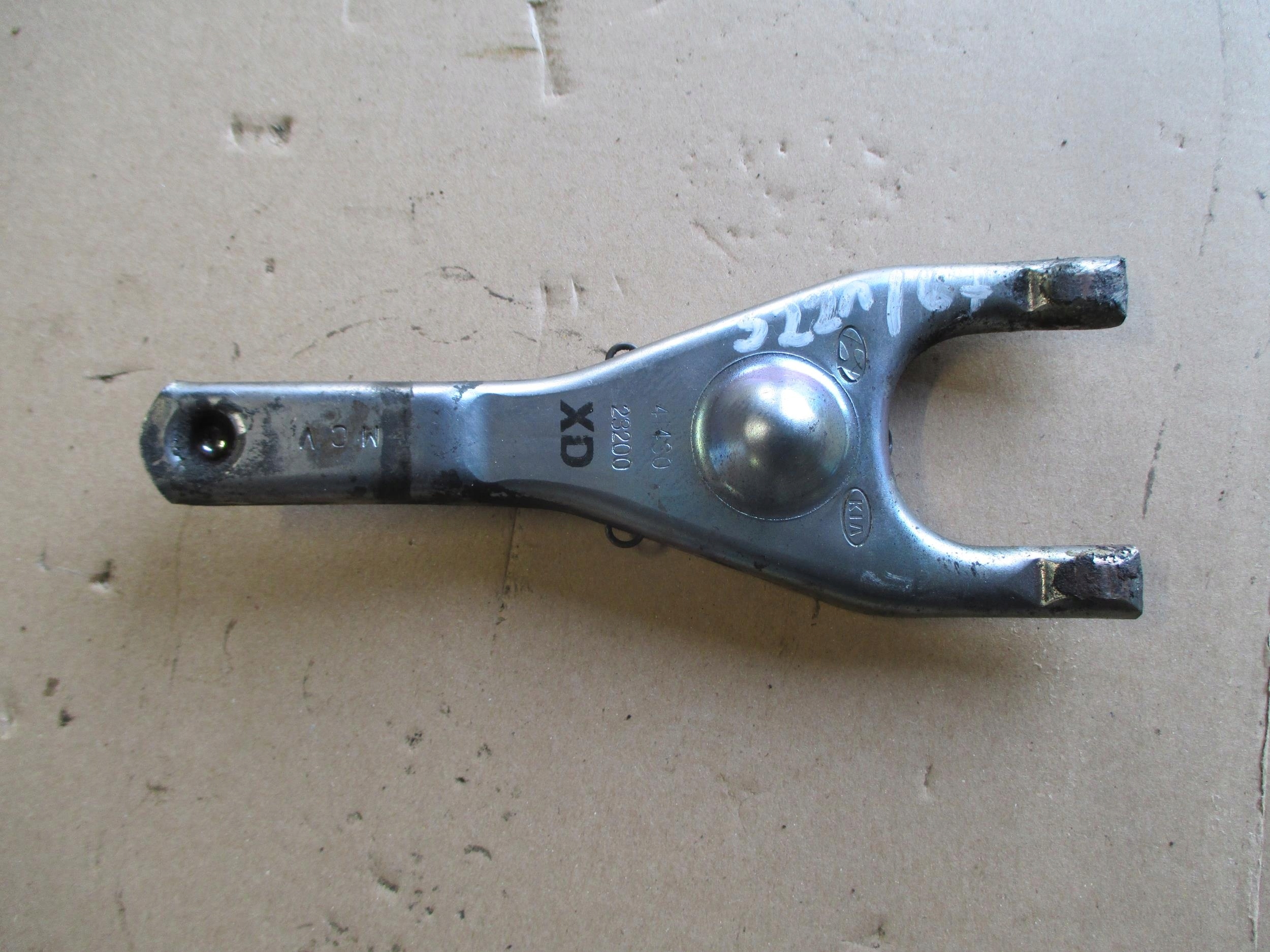 HYUNDAI KIA ŁAPA SPRZĘGŁA DO SKRZYNI ZG71HJ