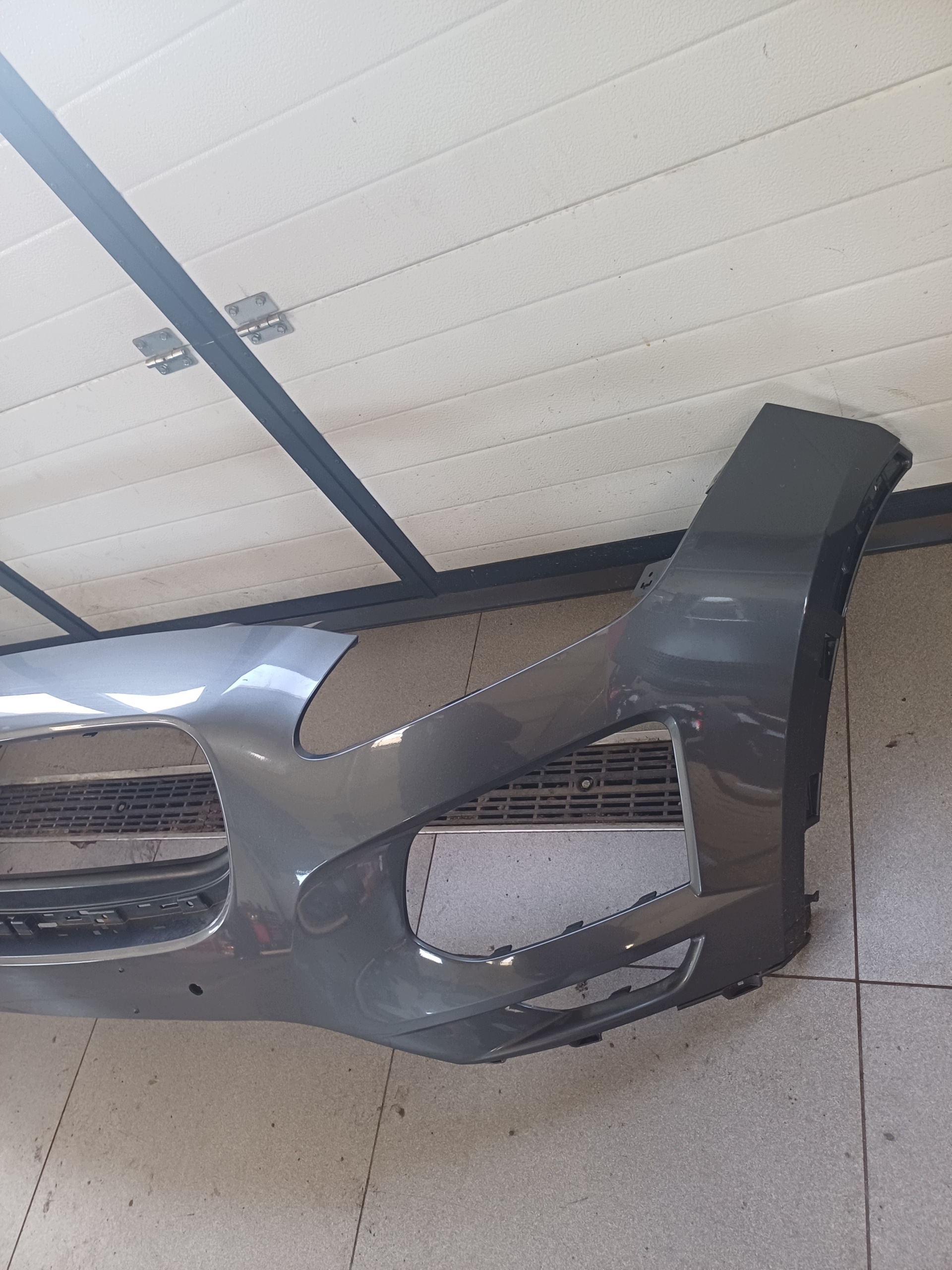 nárazník předek přední JAGUAR E- PACE J9C3-17F003-AA7BA 2X PDC