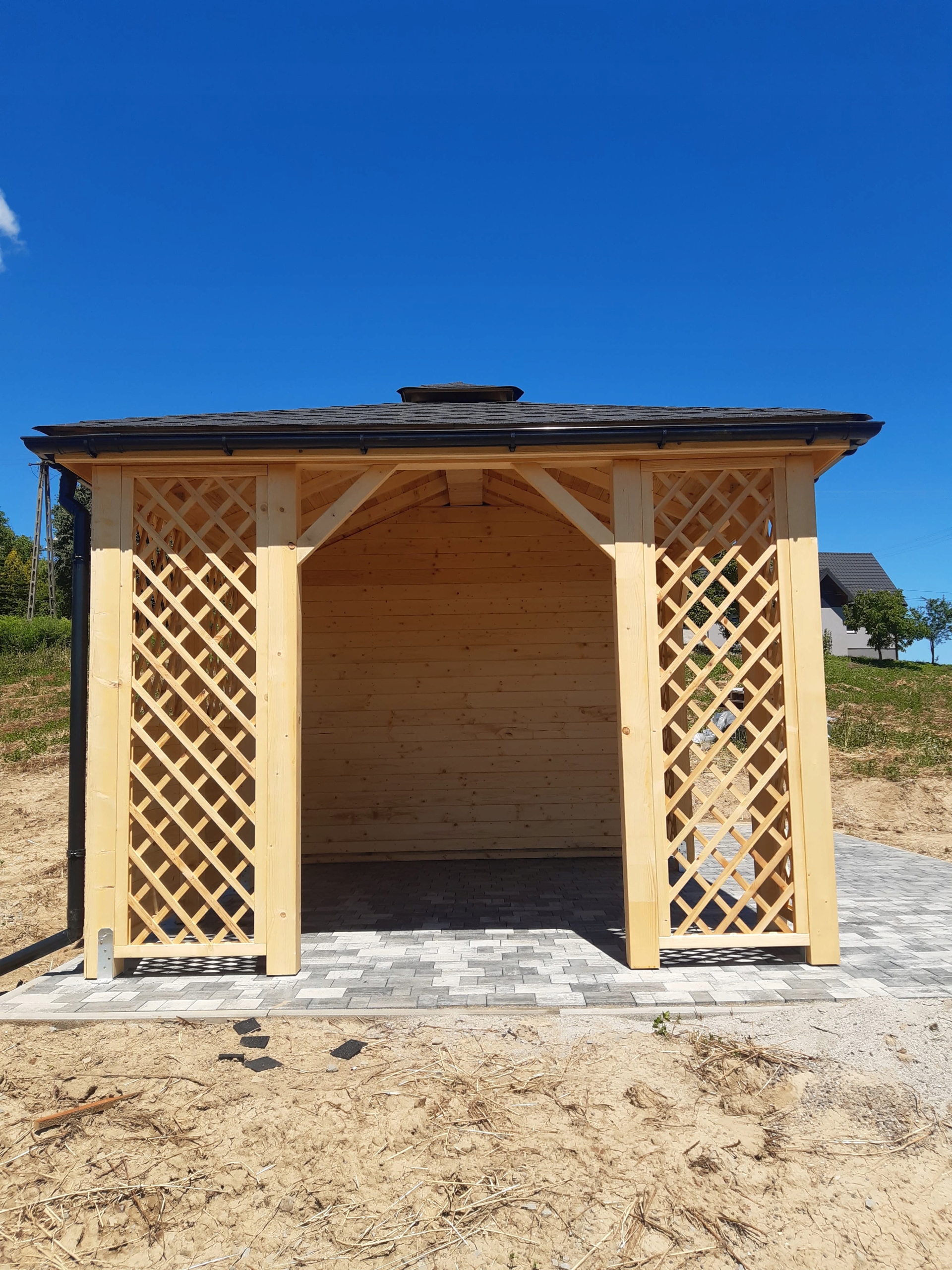 ALTANKA OGRODOWA DOMEK NARZĘDZIOWY DREWNIANY 2W1 ALTANKA Wysokość całkowita 320 cm