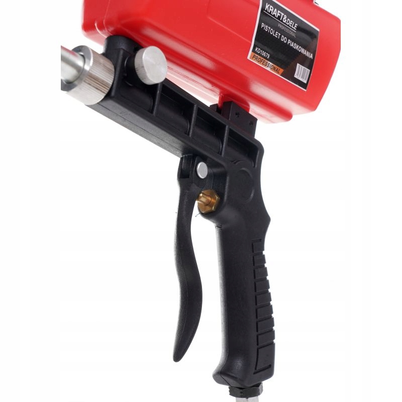 PISTOLET DO PIASKOWANIA ZE ZBIORNIKIEM PNEUMATYCZNY 600ML DYSZA PIASKARKA Kod producenta CARM743