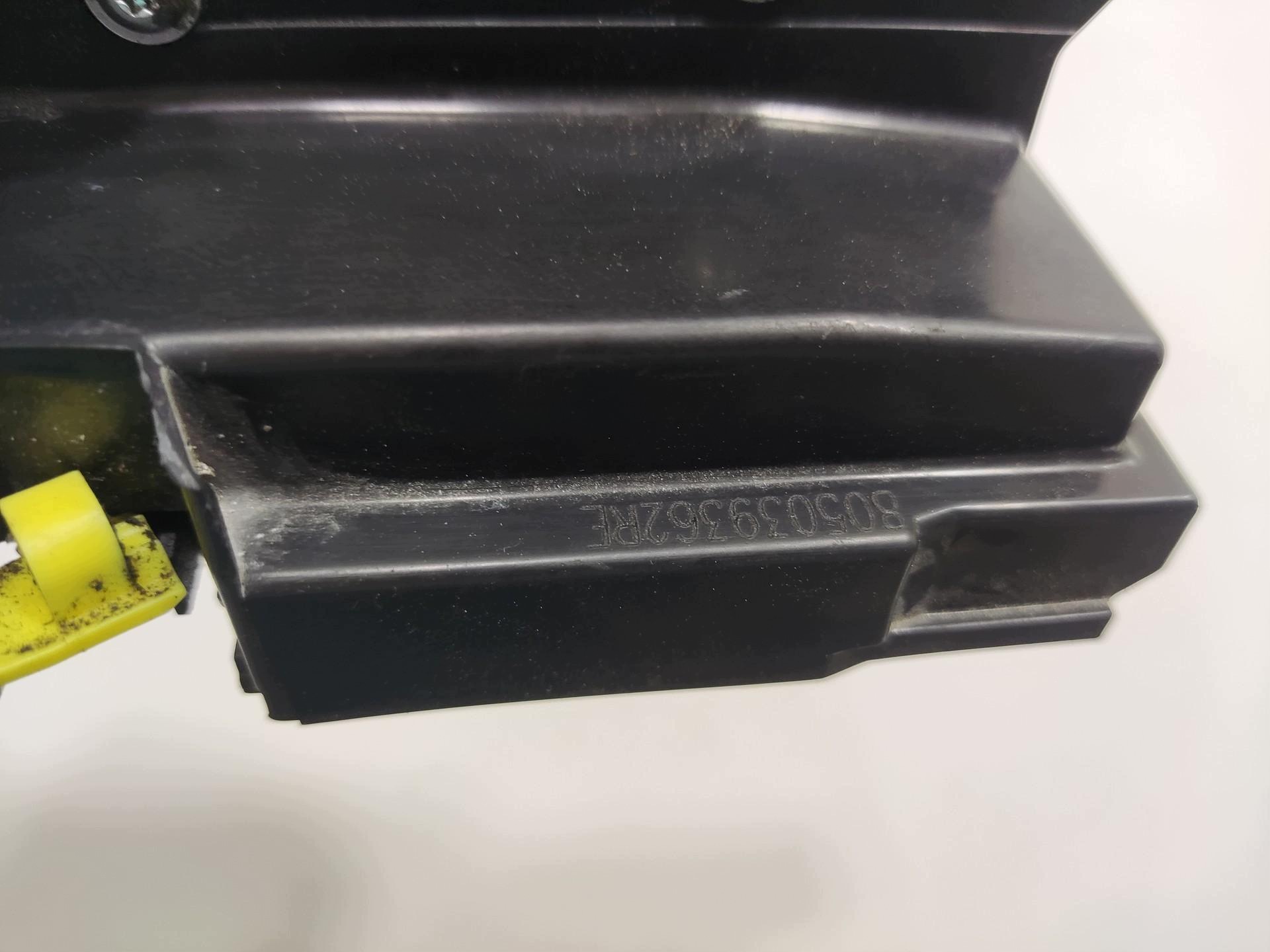 lock door left front DACIA SANDERO II 2012-2016 805039362R