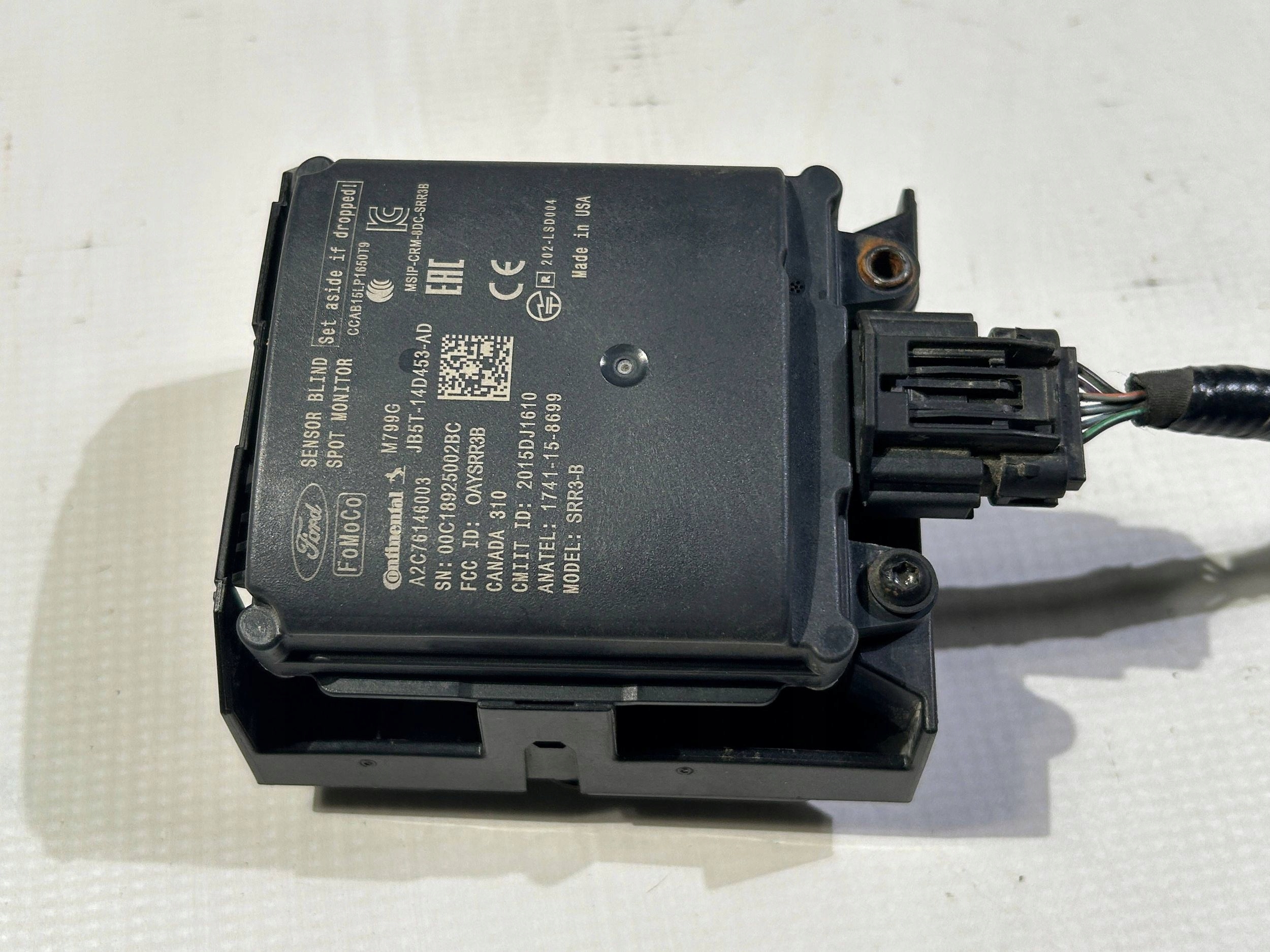 Датчик правый FORD Explorer 2018-