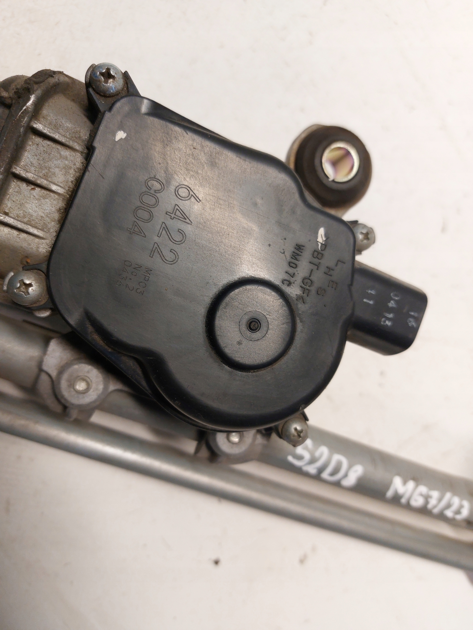 wiper mechanism front NISSAN QASHQAI J11