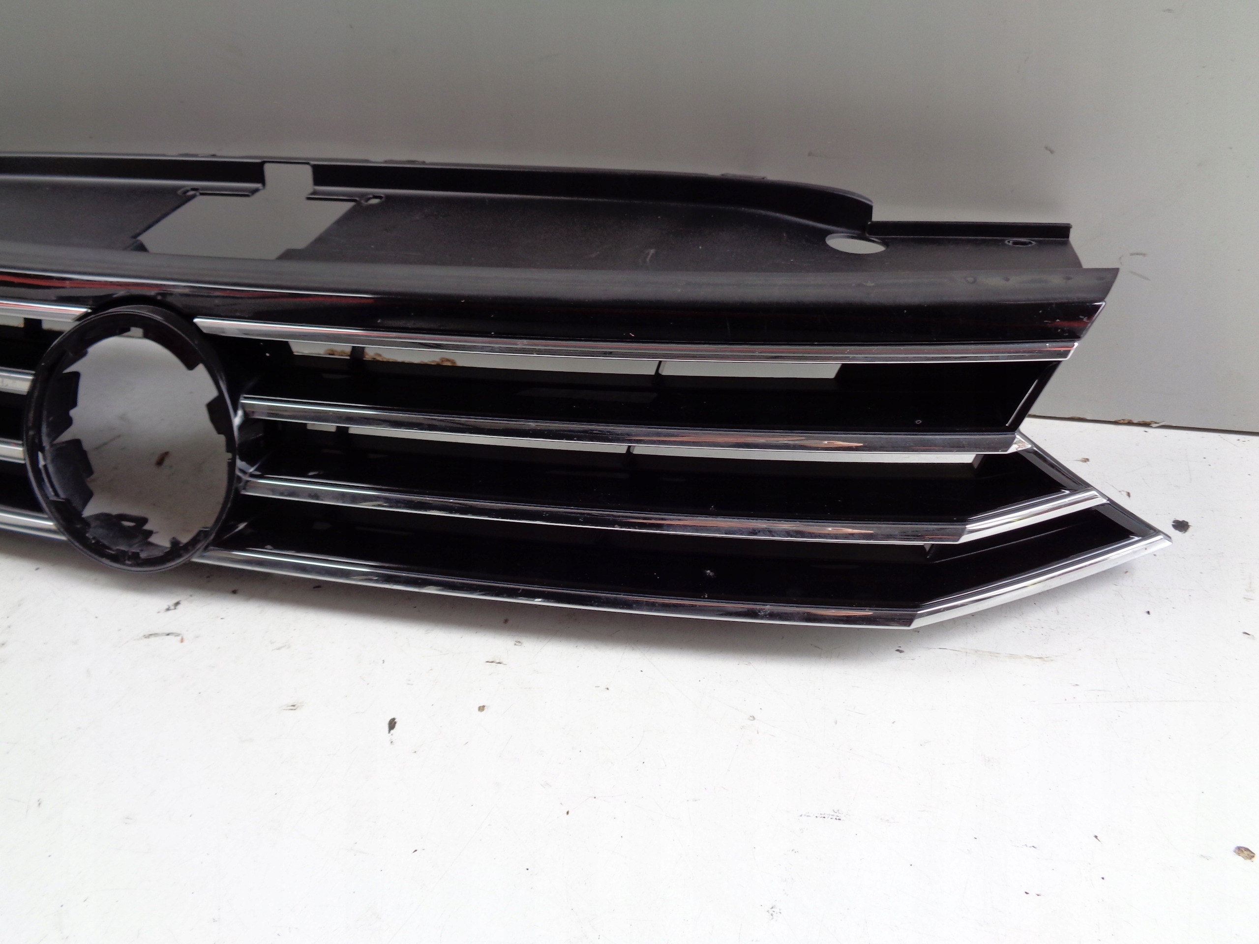 Grille VW PASSAT B8 3G 3G0 14-18