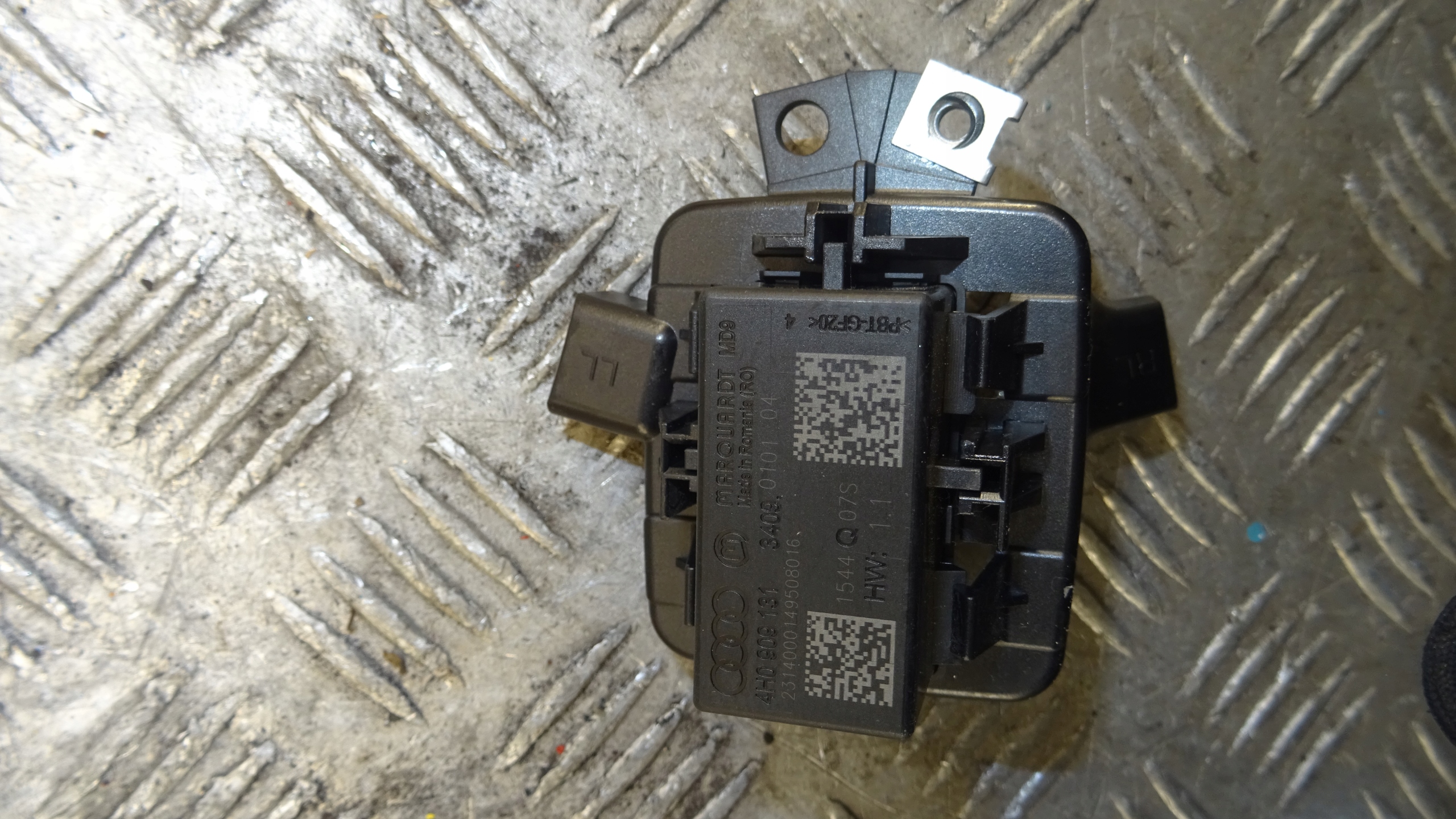 AUDI A6 C7 module kessy 4H0909131