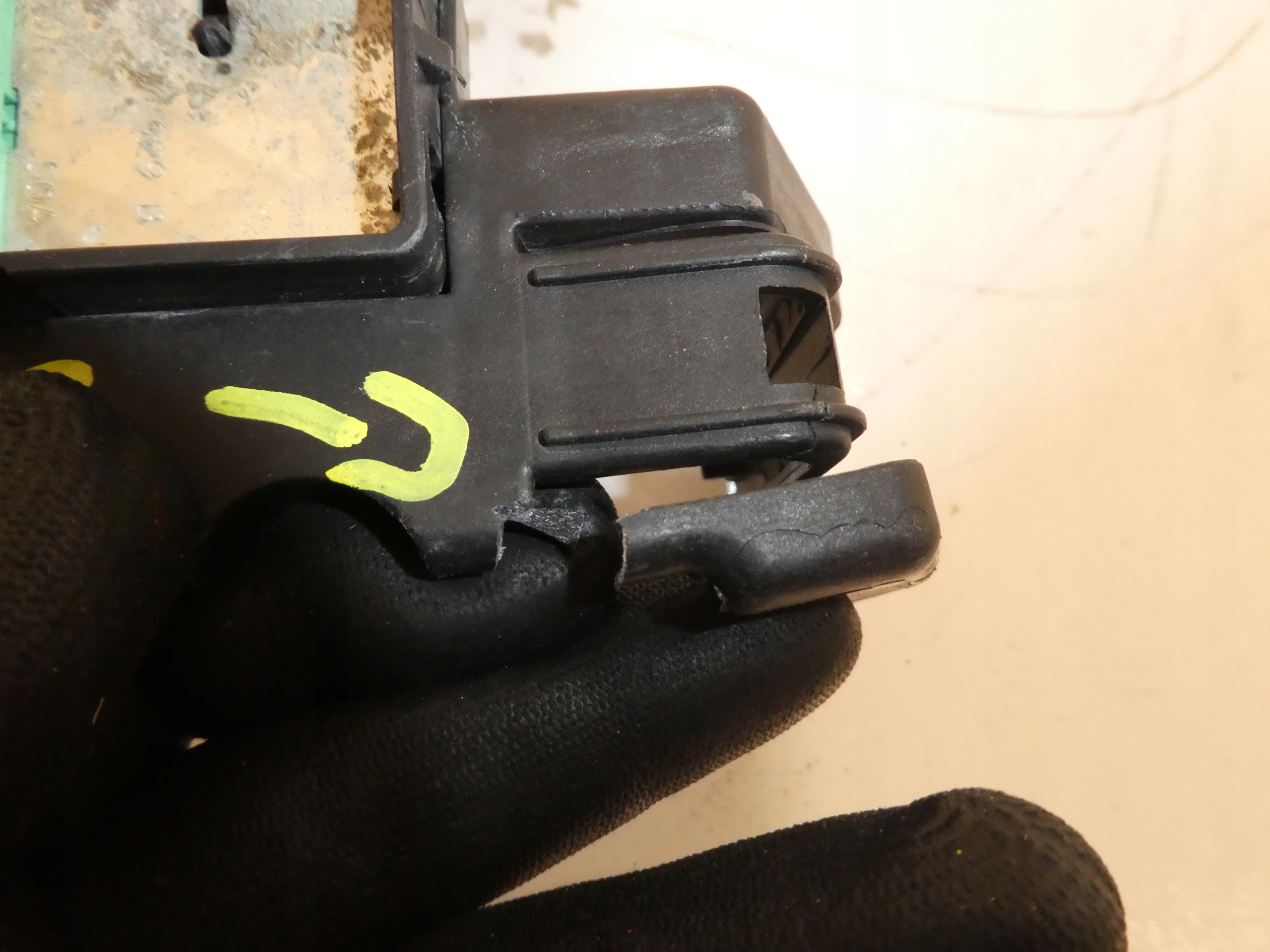Module fusibles SKODA RAPID 6R0937550A