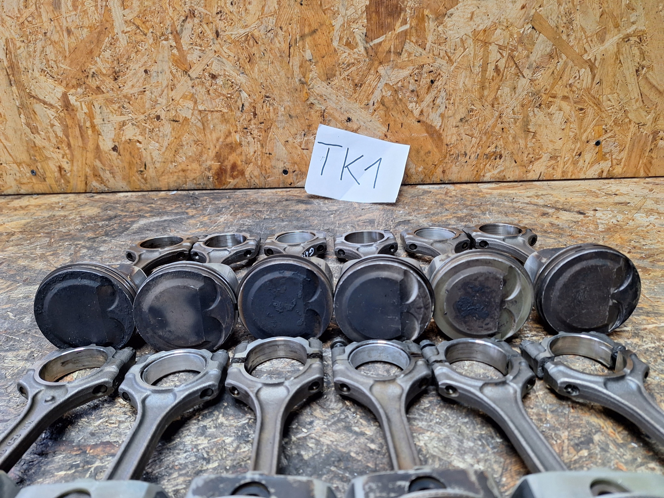 piston connecting rod KIA CEED VENGA ix20 i30 1.4 16V G4FA