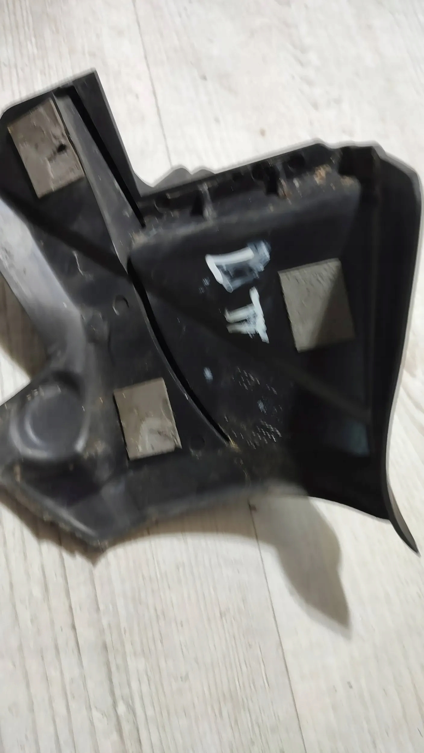 Audi TT 8J 13r 2.0tdi left side cover spoiler