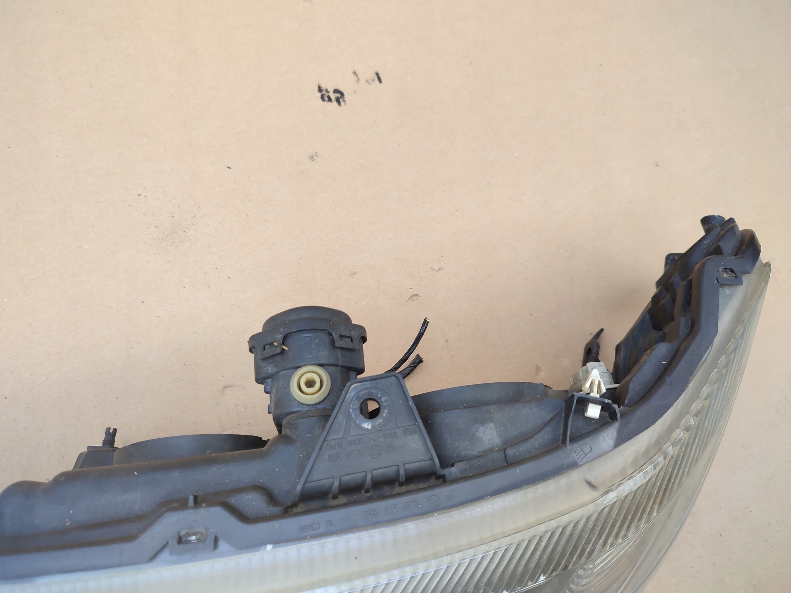light left front REFLEKTOR RENAULT LAGUNA II XENON 8200163323 89006908