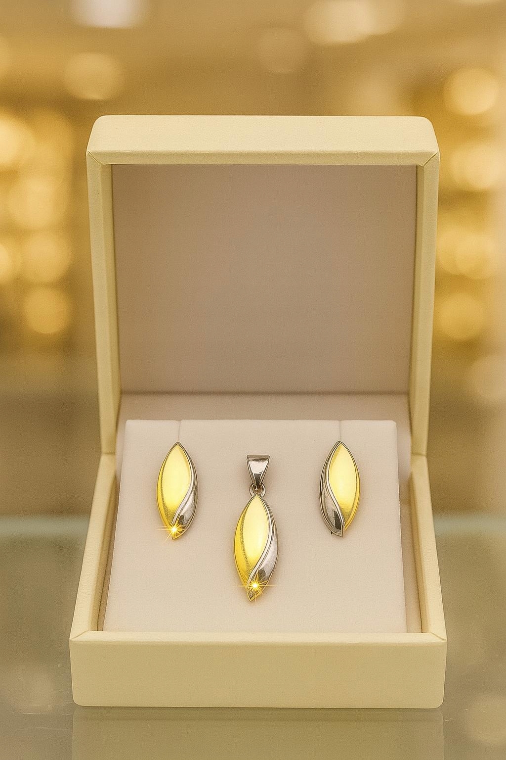 Sada Stříbrných Šperků Ag 925 Slzy Se Zlacením Jako Dárek Pro Ženu