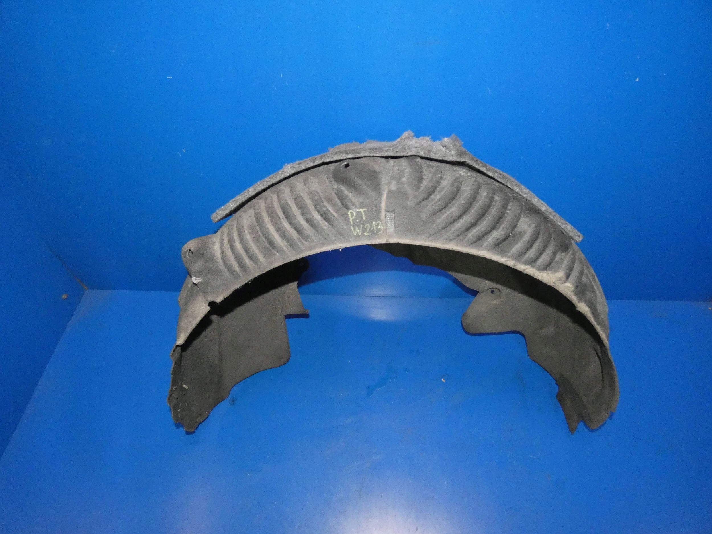 MERCEDES E KLASA W213 mudguard right rear part rear. right sedan