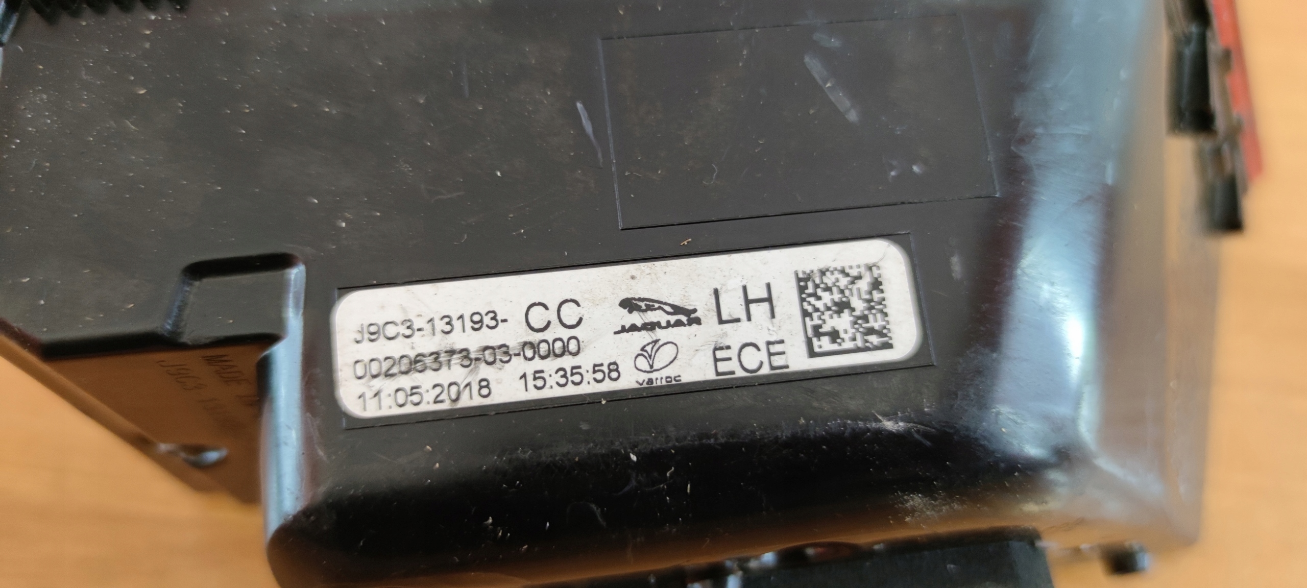 JAGUAR E-PACE left light to the bonnet rear part 17-20 ROK