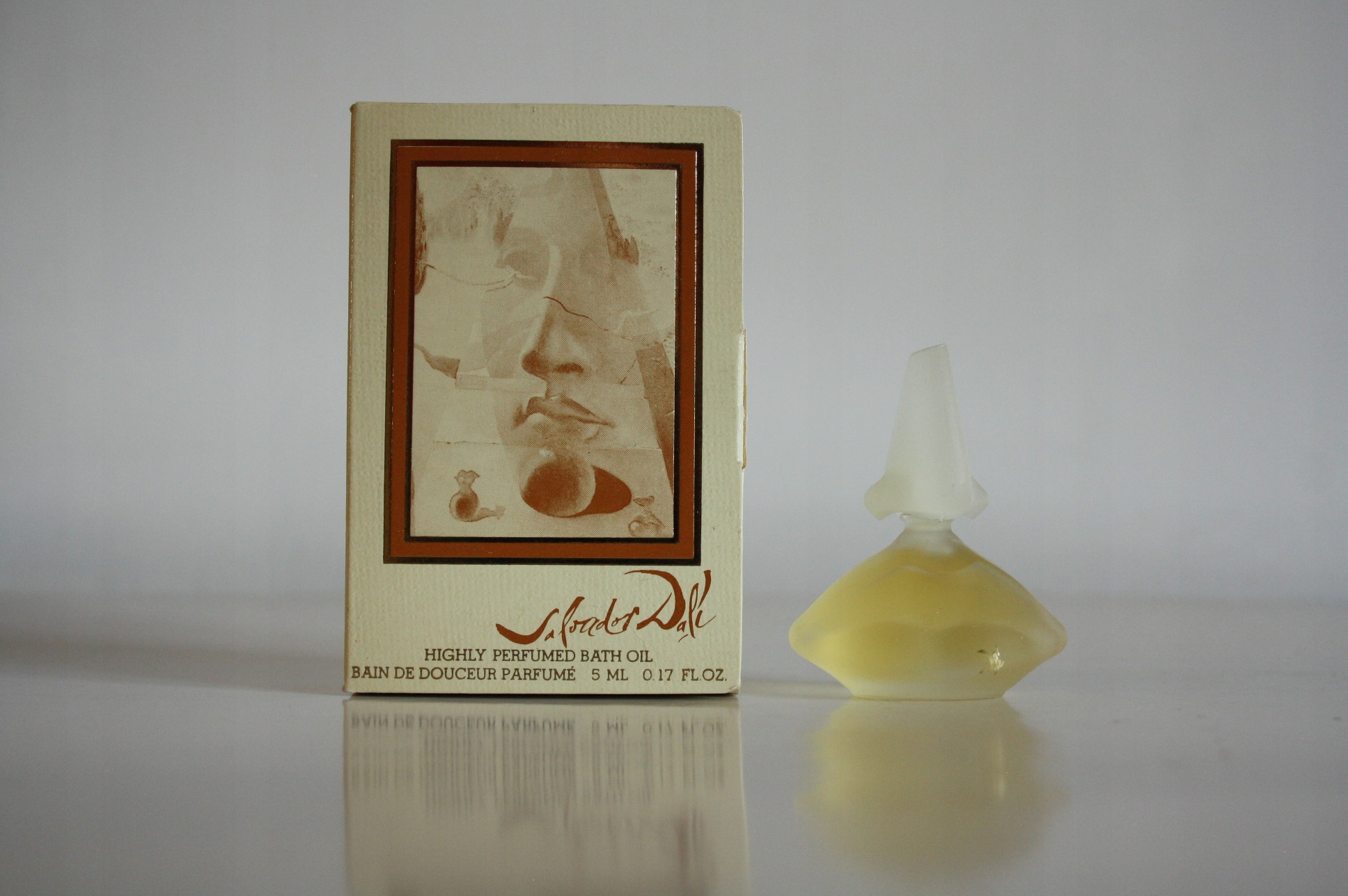 KOLEKCJONERSKA MINIATURA SALVADOR DALI HIGHLY PERFUMED BATH OIL (5 ML)