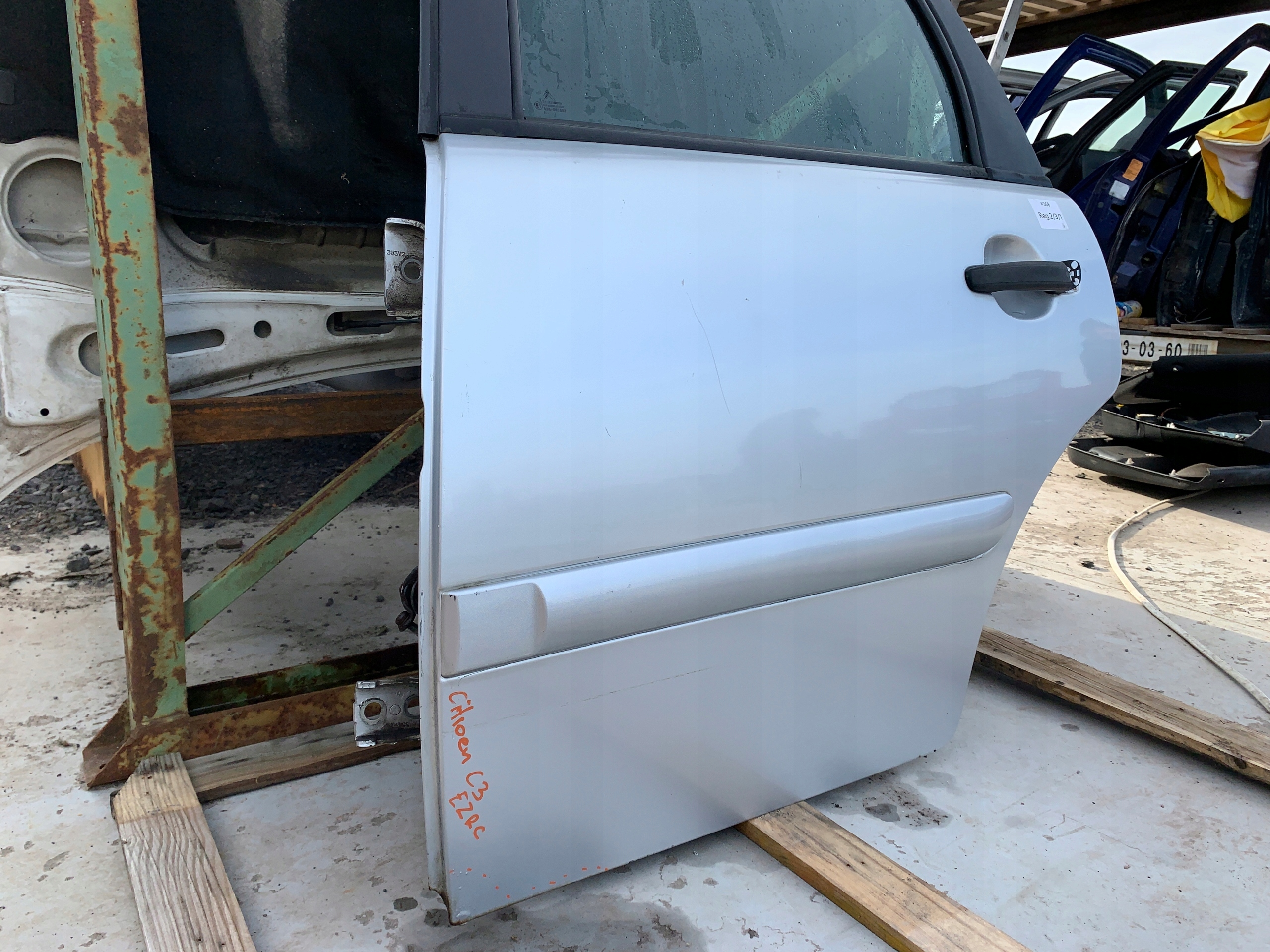 CITROEN C3 und Tür links heck EZRC