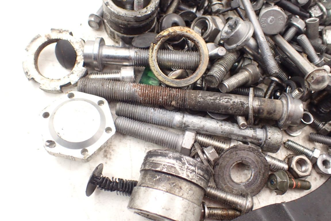 Triumph Speed Triple 1050 05-11 Lift śruby śrubki Stan opakowania brak opakowania