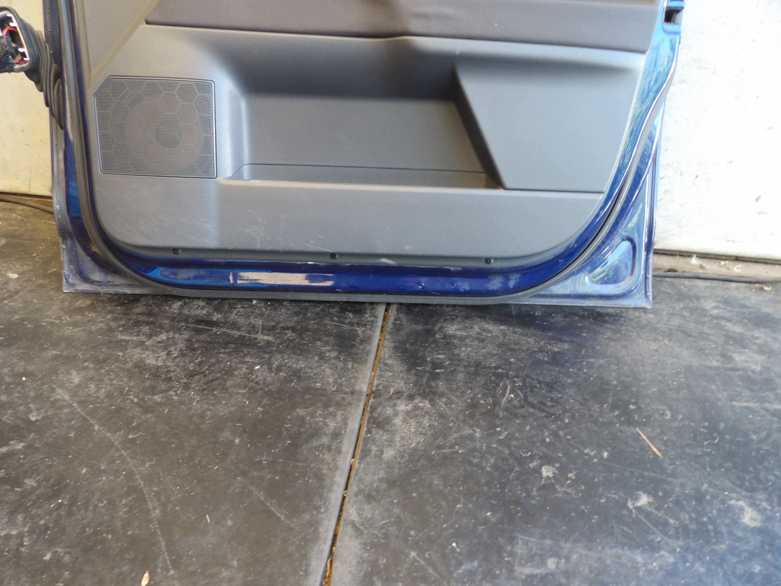 VW Polo 9N door front right LD5Q