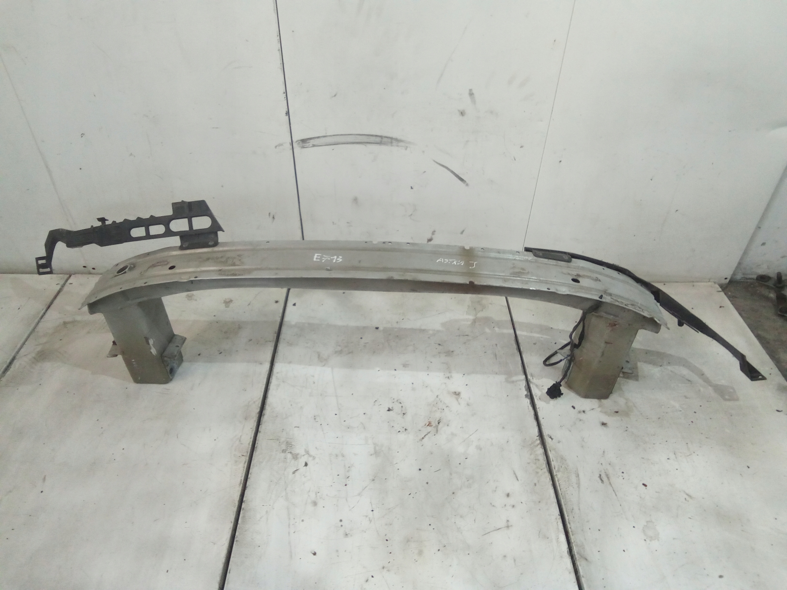 E713 бампер передній ASTRA J