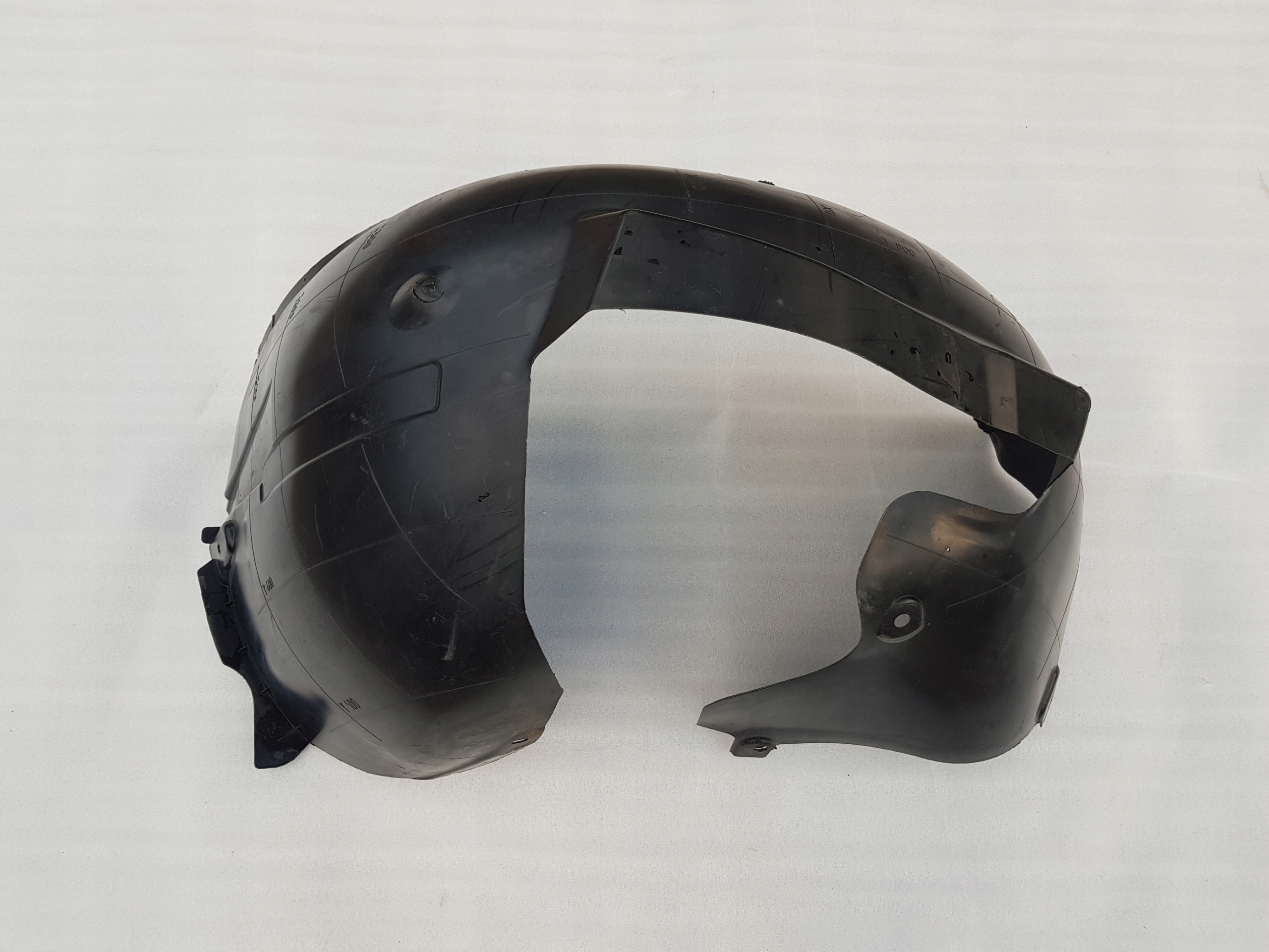 AUDI A3p ПІДКРИЛЬНИК ЛІВИЙ PRZODp0821171g